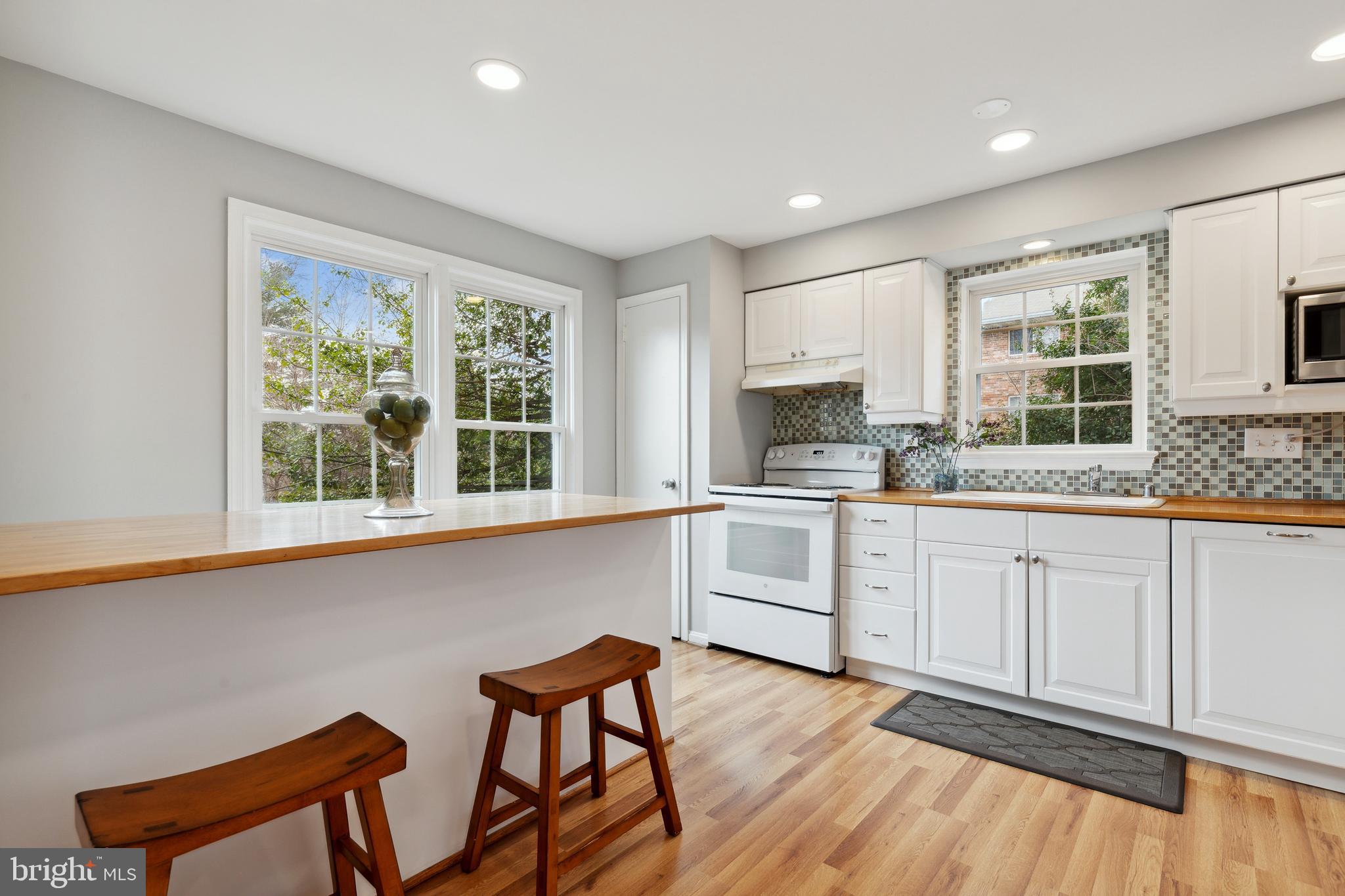 2512 WINDBREAK DRIVE