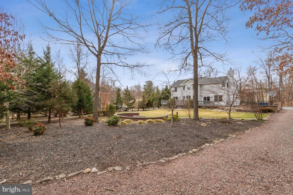 5619 Walcott Ave