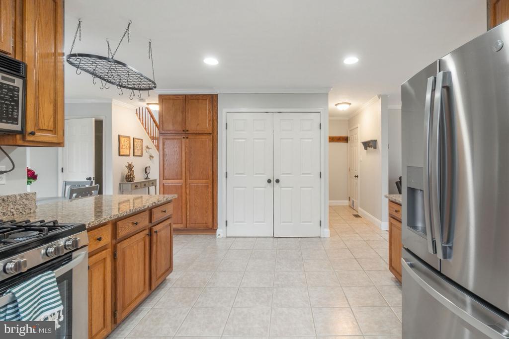 5619 Walcott Ave