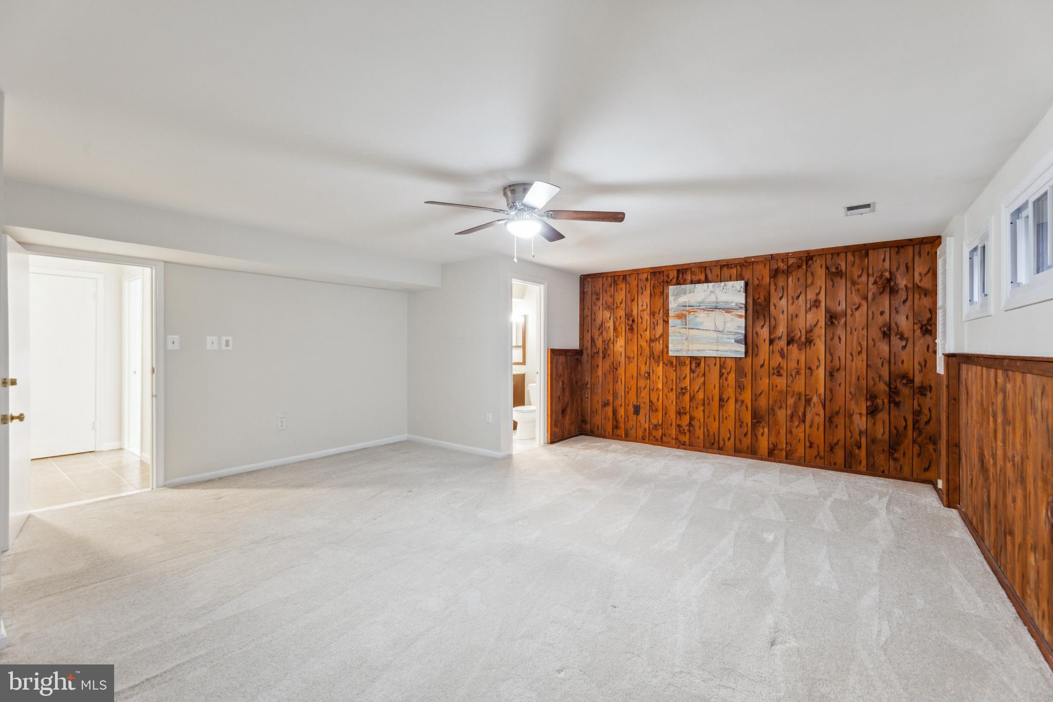8112 RHODELL LANE