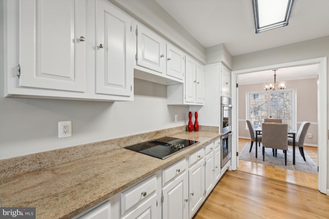 2973 Oakborough Sq