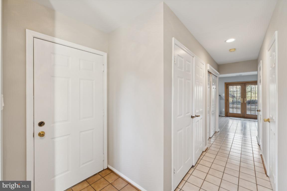 2973 Oakborough Sq