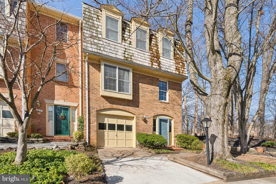 2973 Oakborough Sq