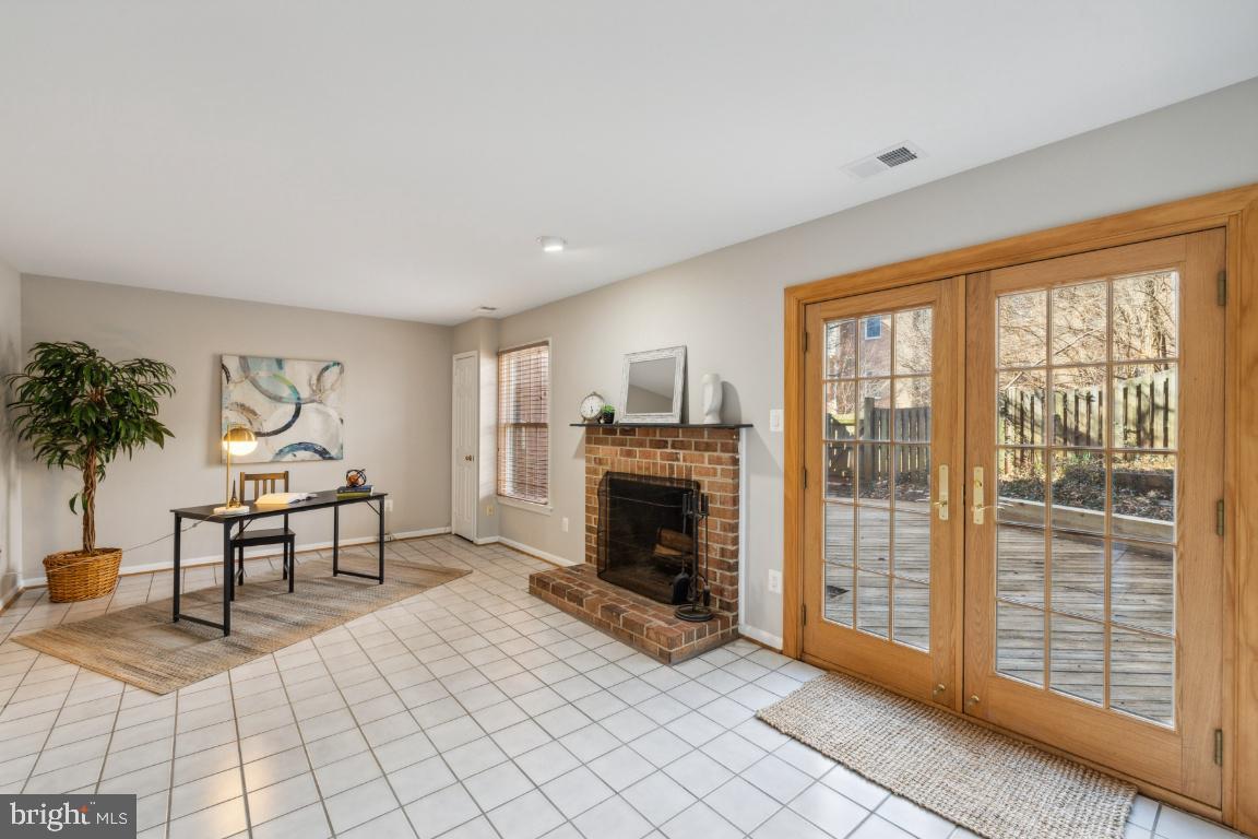 2973 Oakborough Sq