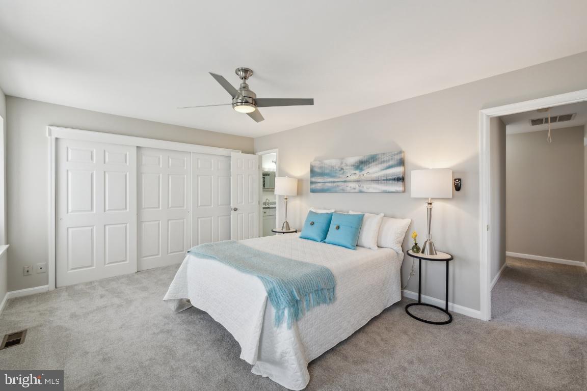 2973 Oakborough Sq
