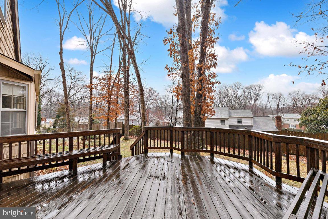 8005 Carrleigh Pkwy