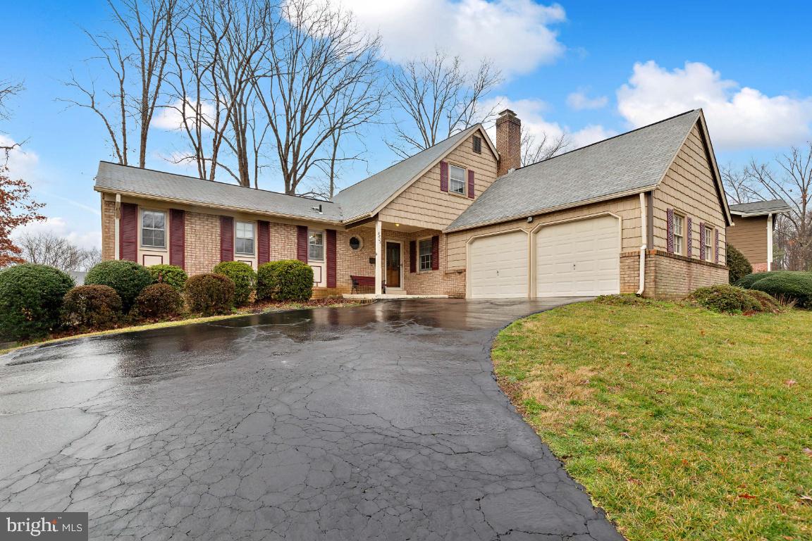 8005 Carrleigh Pkwy