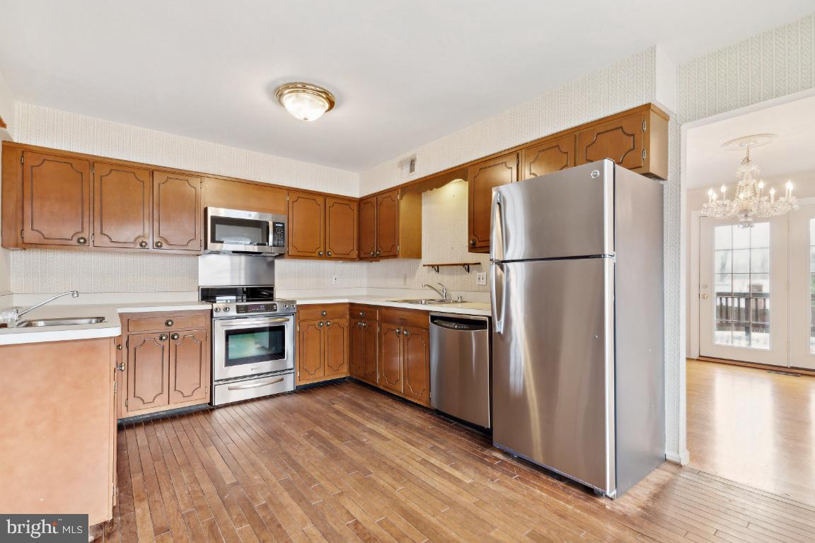 8005 Carrleigh Pkwy