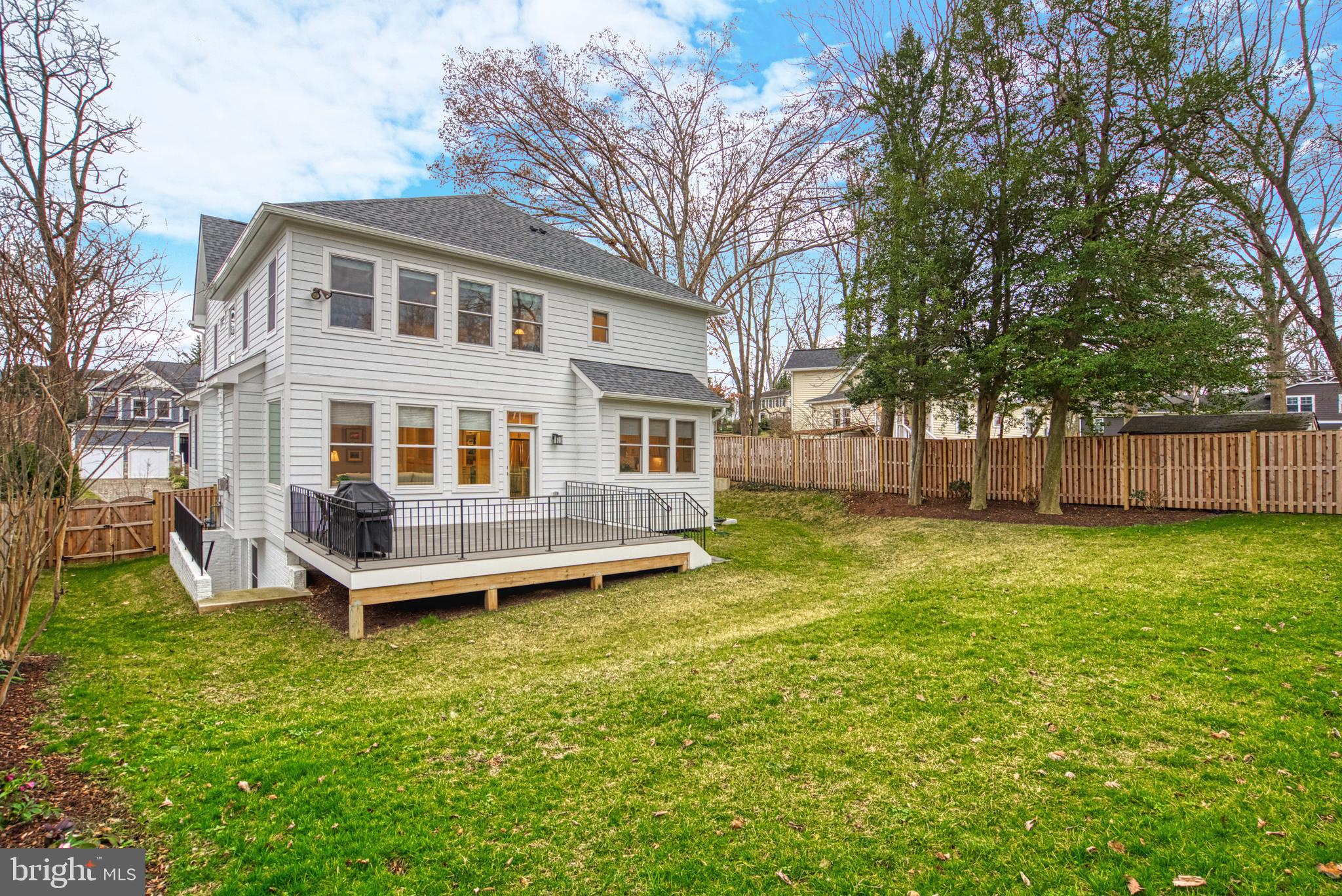 115 Ayr Hill Ave NW