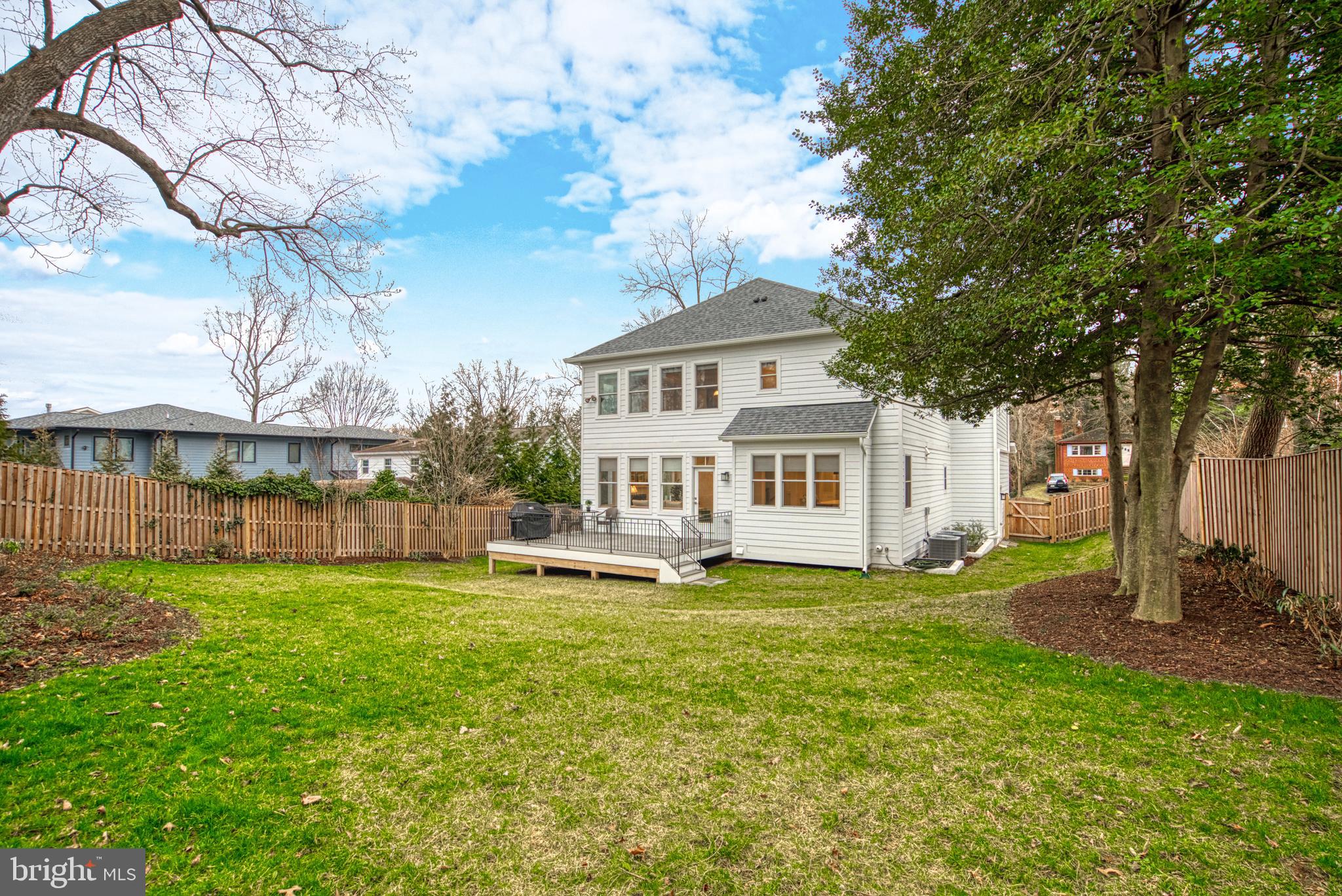 115 Ayr Hill Ave NW