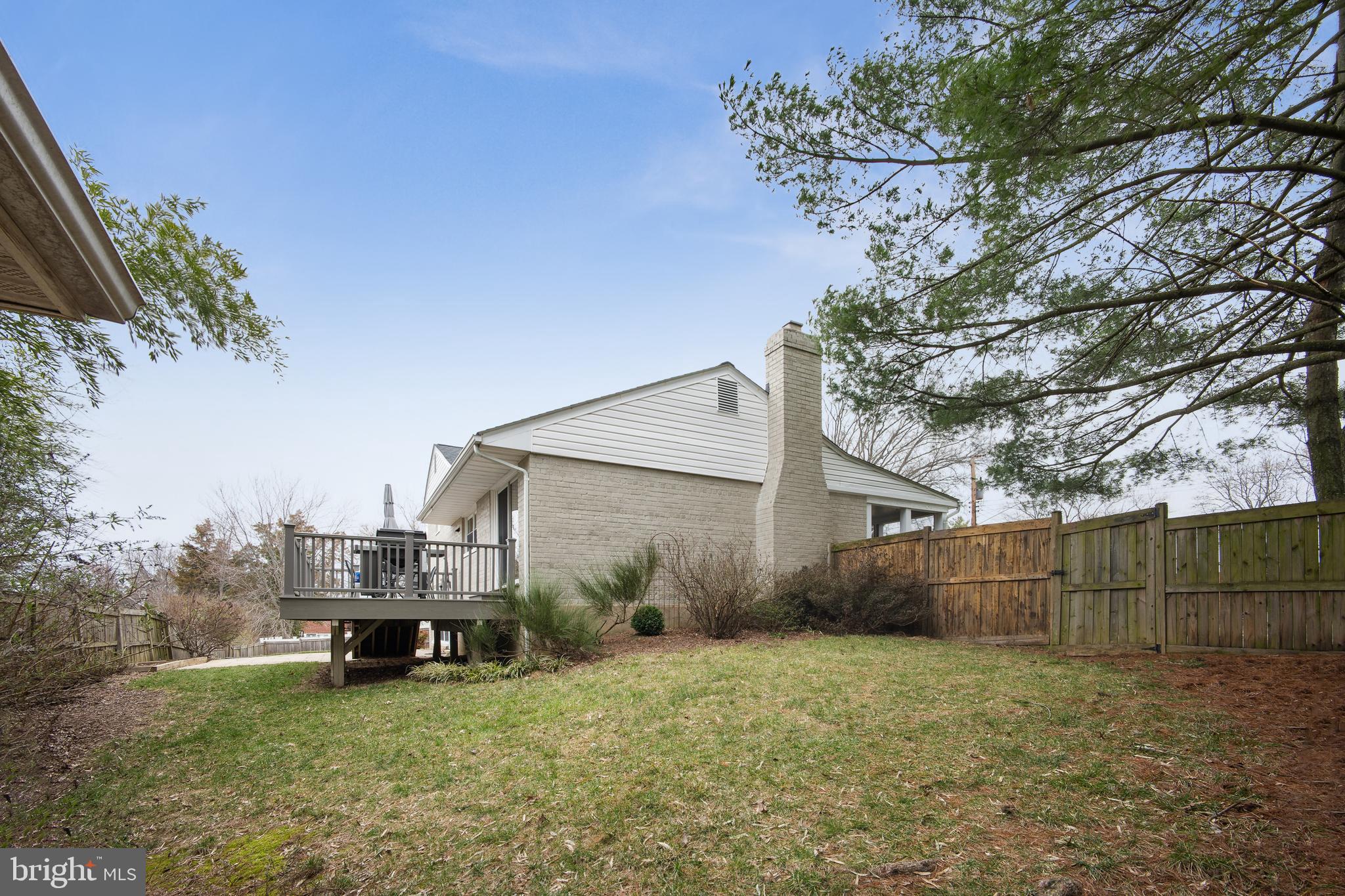 5802 Flaxton Pl