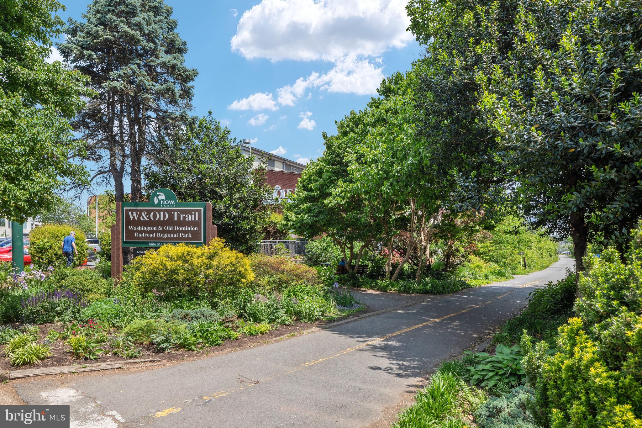 1428 Rosewood Hill Dr