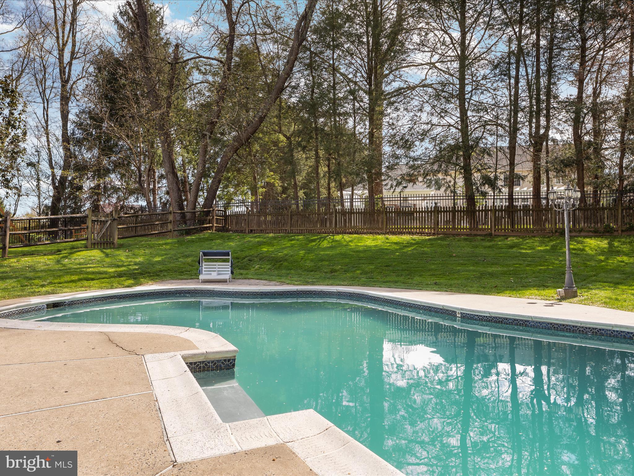 1428 Rosewood Hill Dr