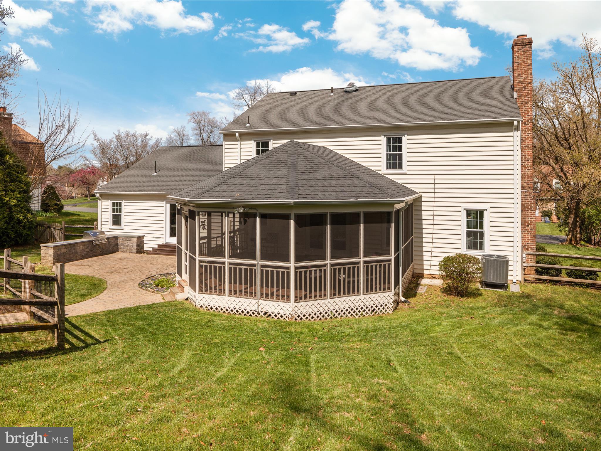 1428 Rosewood Hill Dr