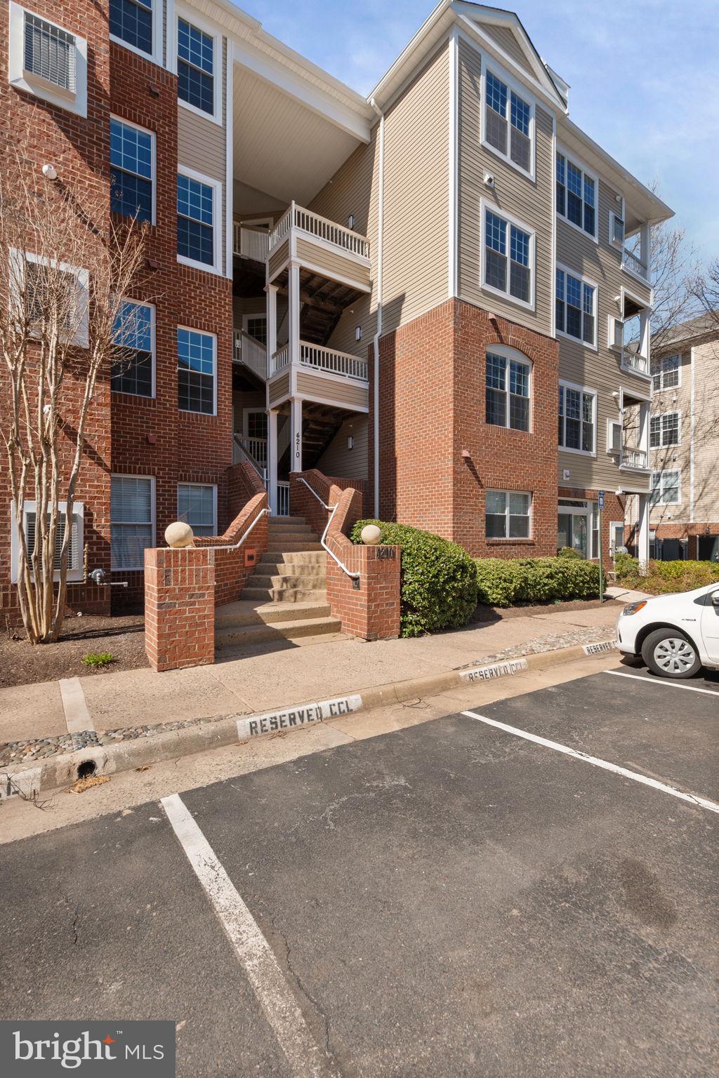 4210-T Mozart Brigade Ln #T