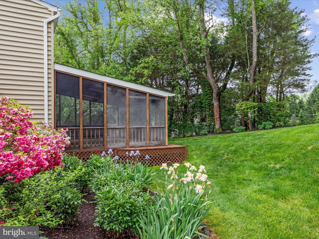 1434 Rosewood Hill Dr
