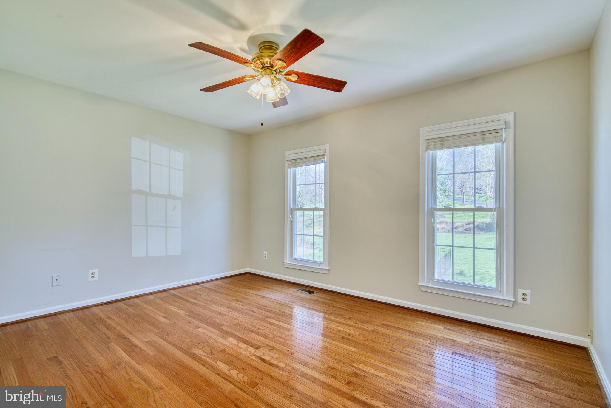 10854 Country Pond