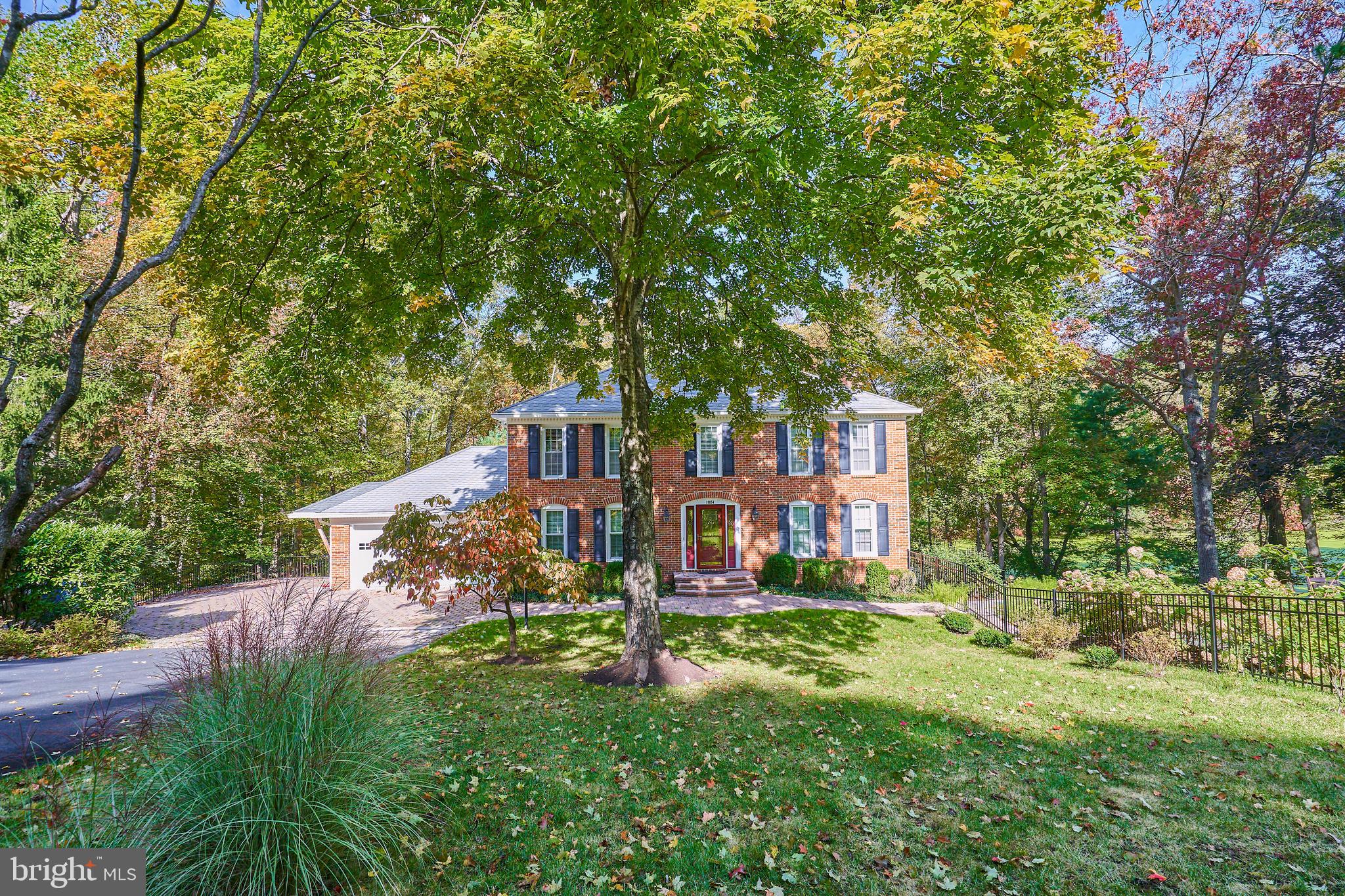 10854 Country Pond
