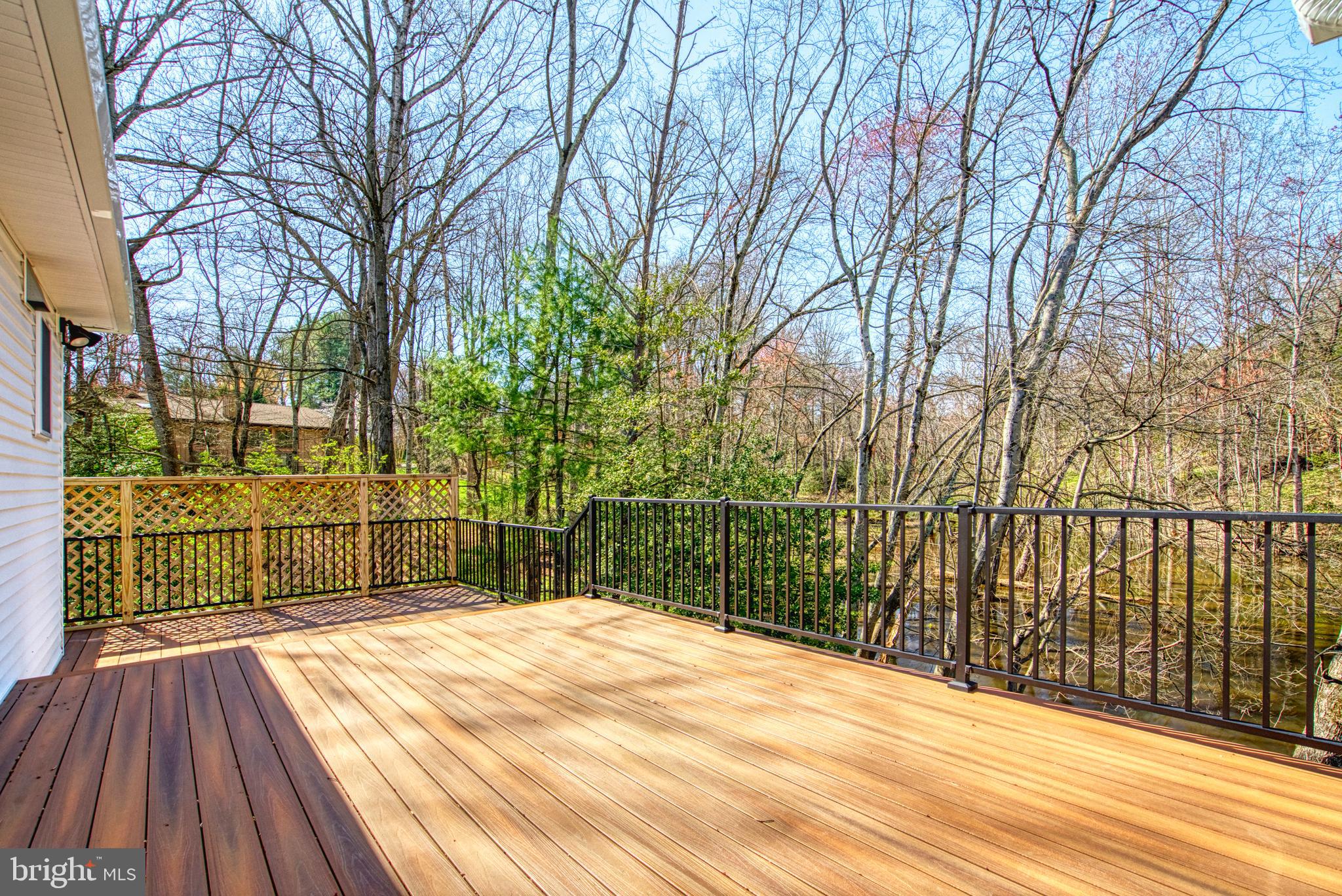 10854 Country Pond
