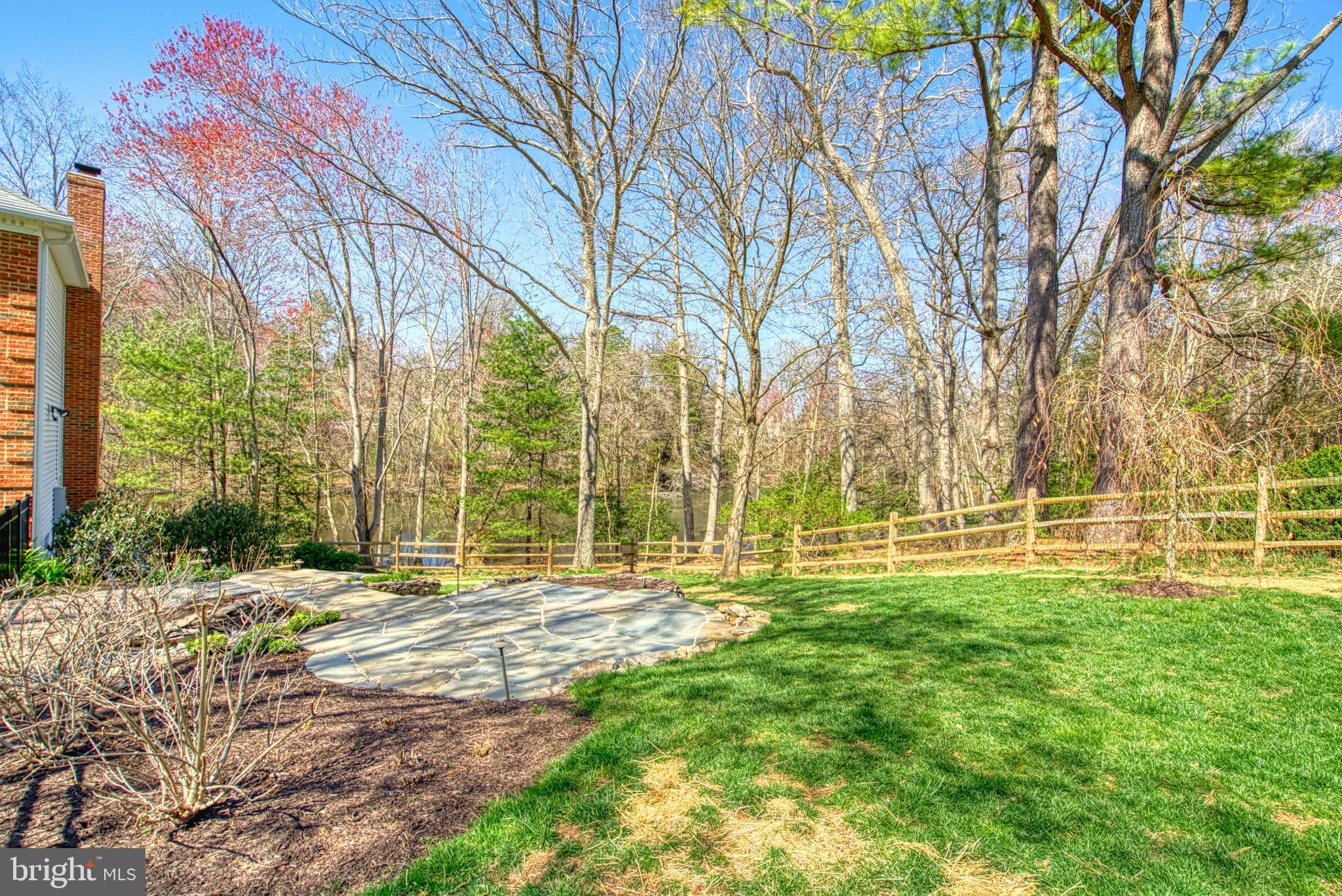 10854 Country Pond