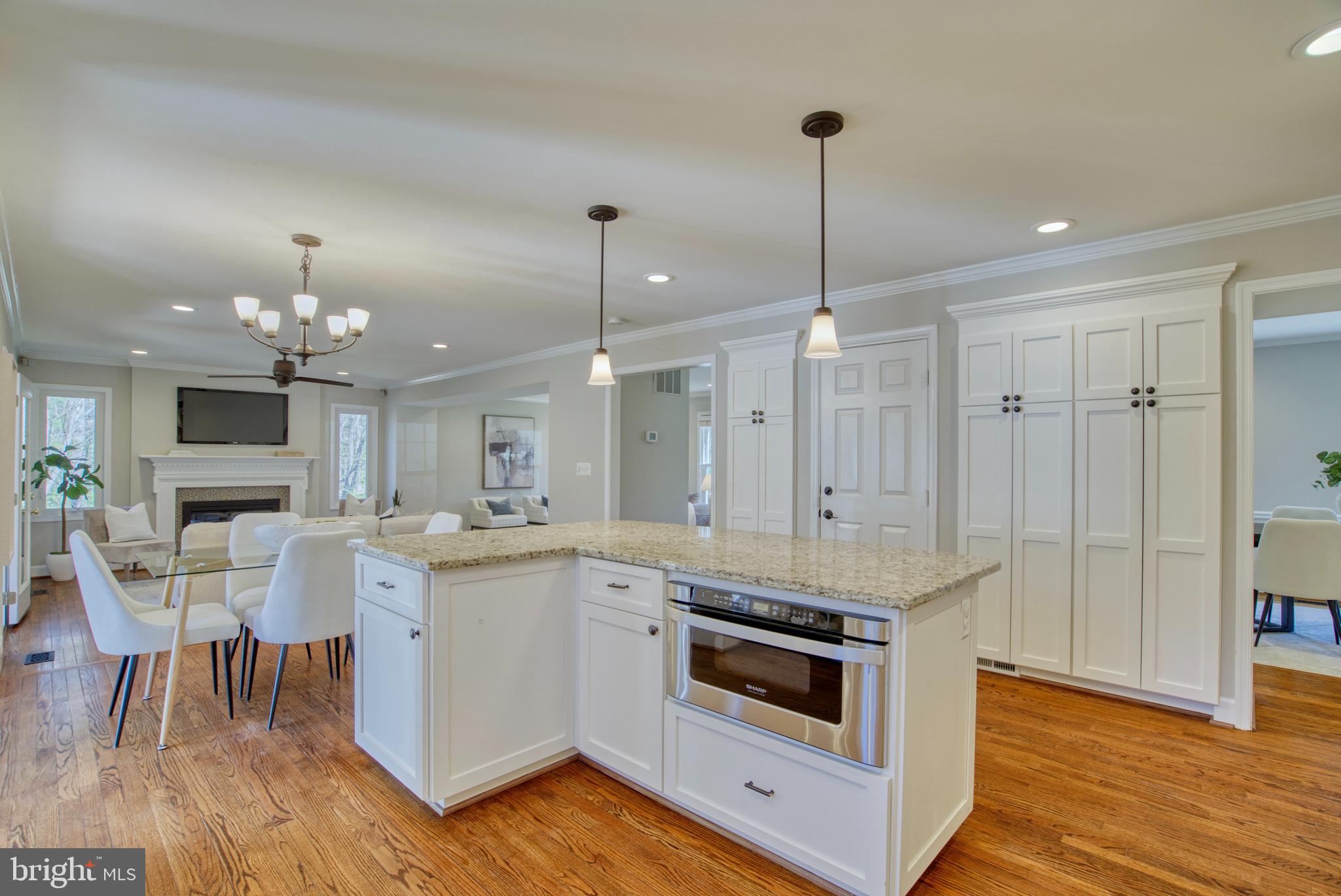 10854 Country Pond