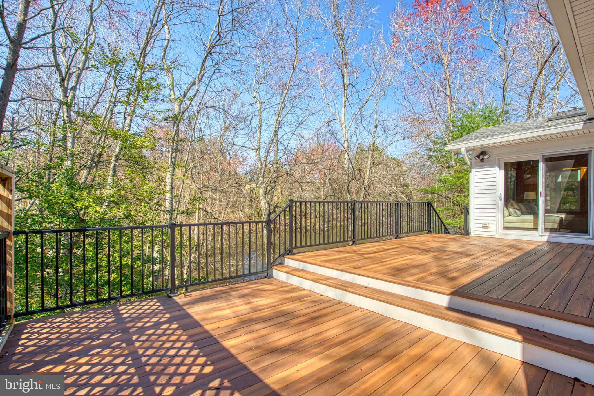 10854 Country Pond