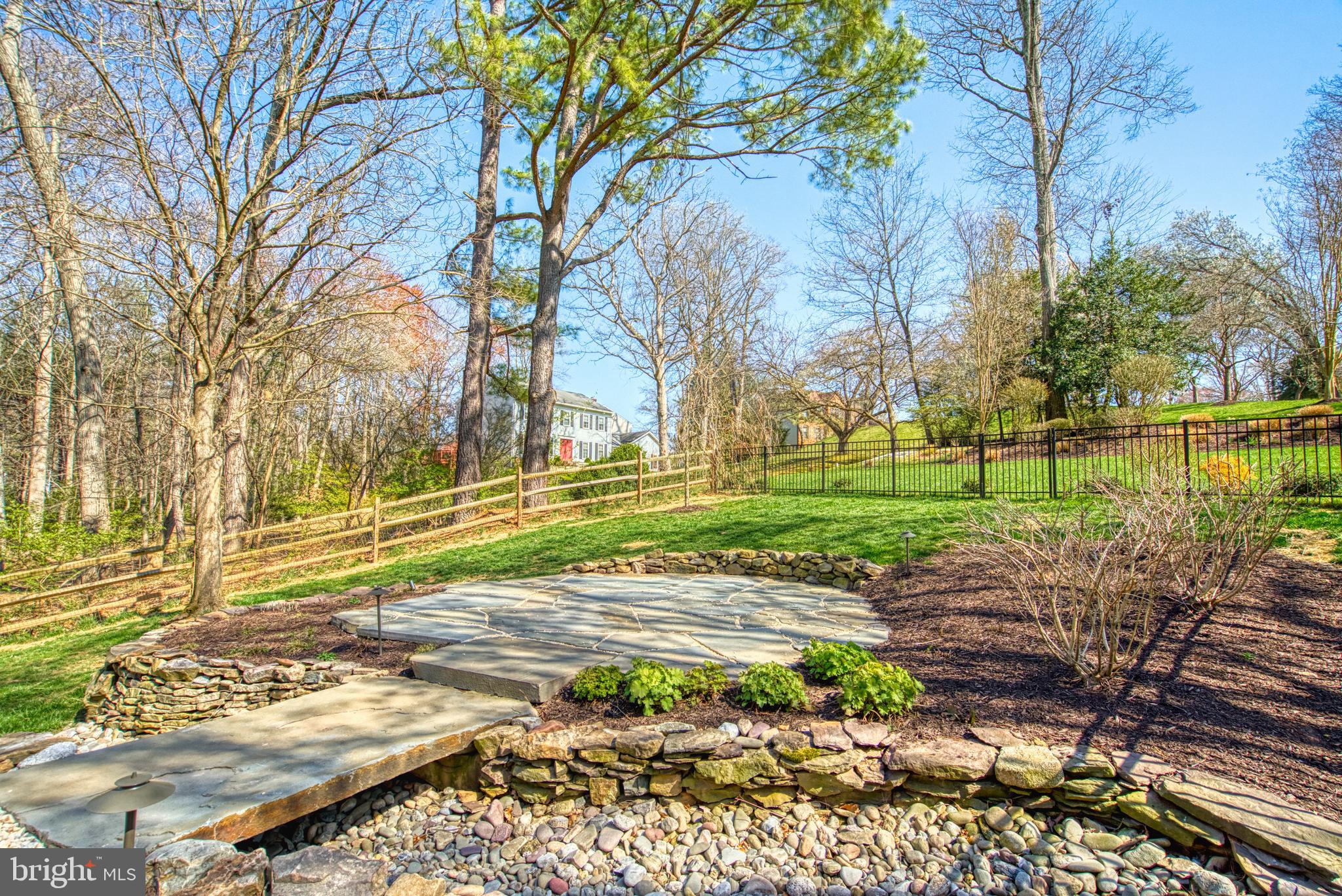 10854 Country Pond