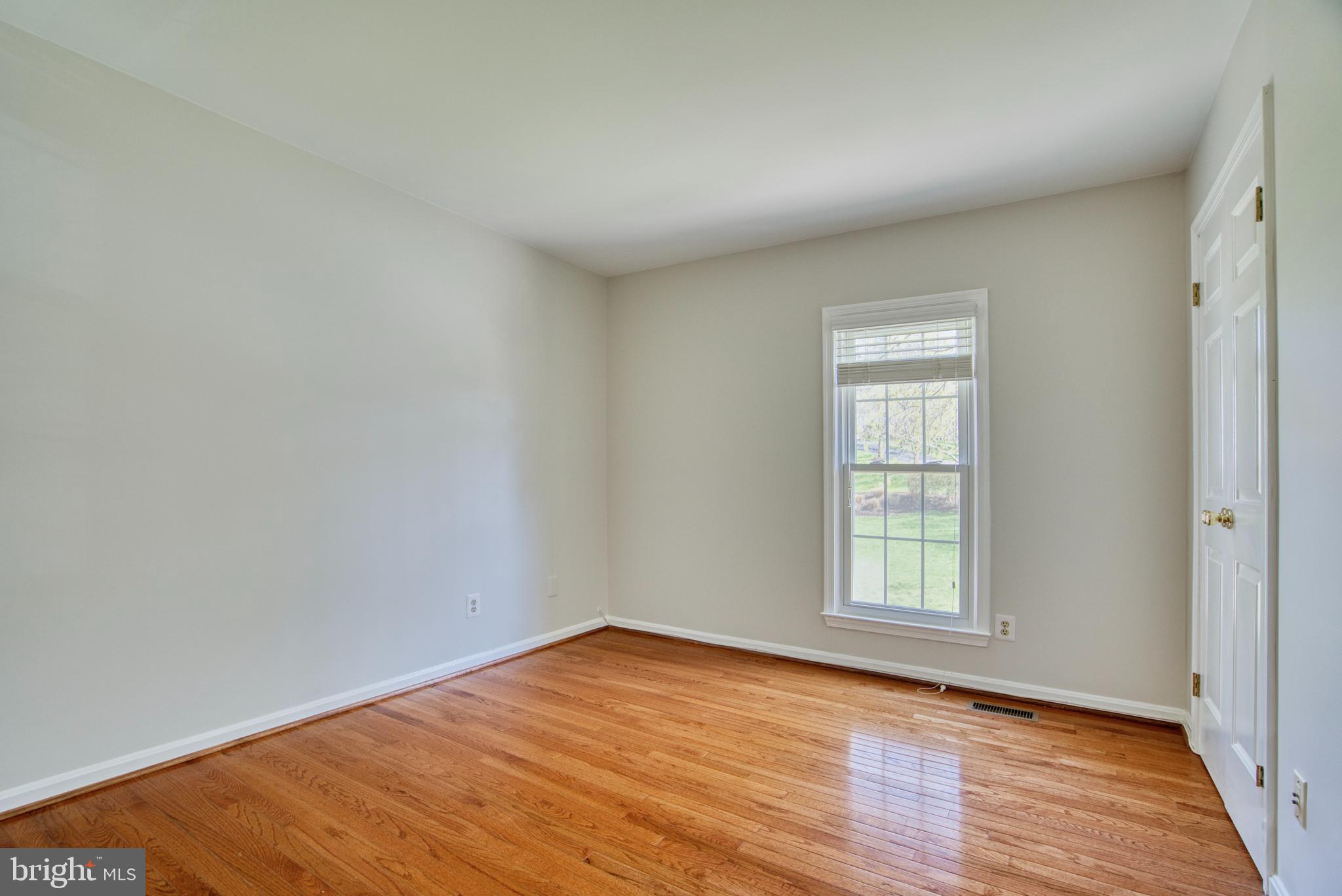 10854 Country Pond