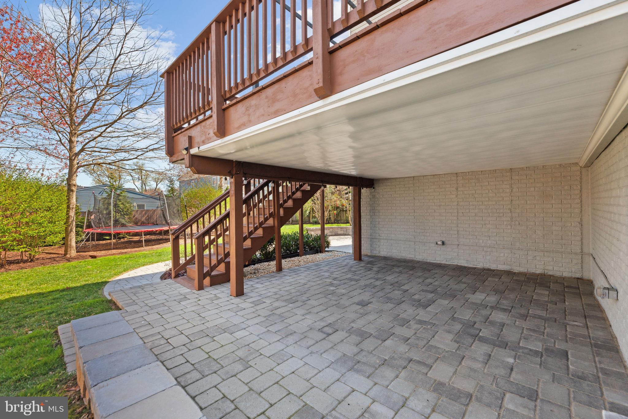 1931 Hillside Dr