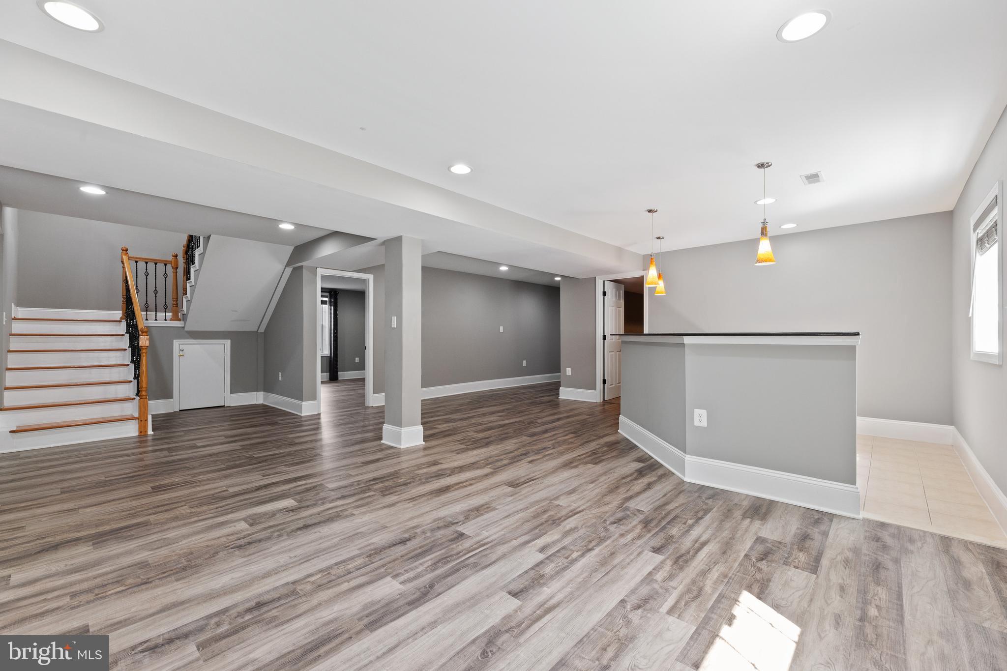 1931 Hillside Dr