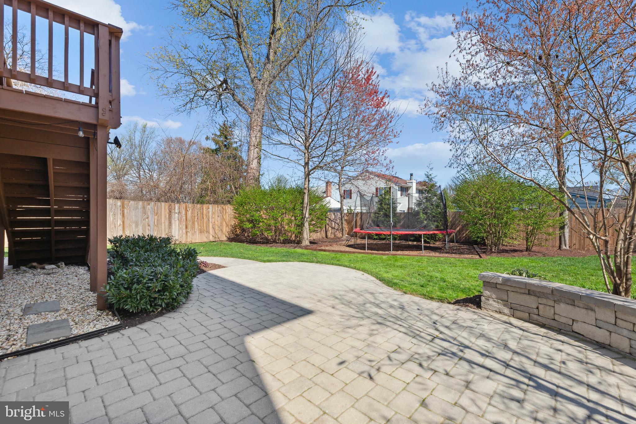 1931 Hillside Dr