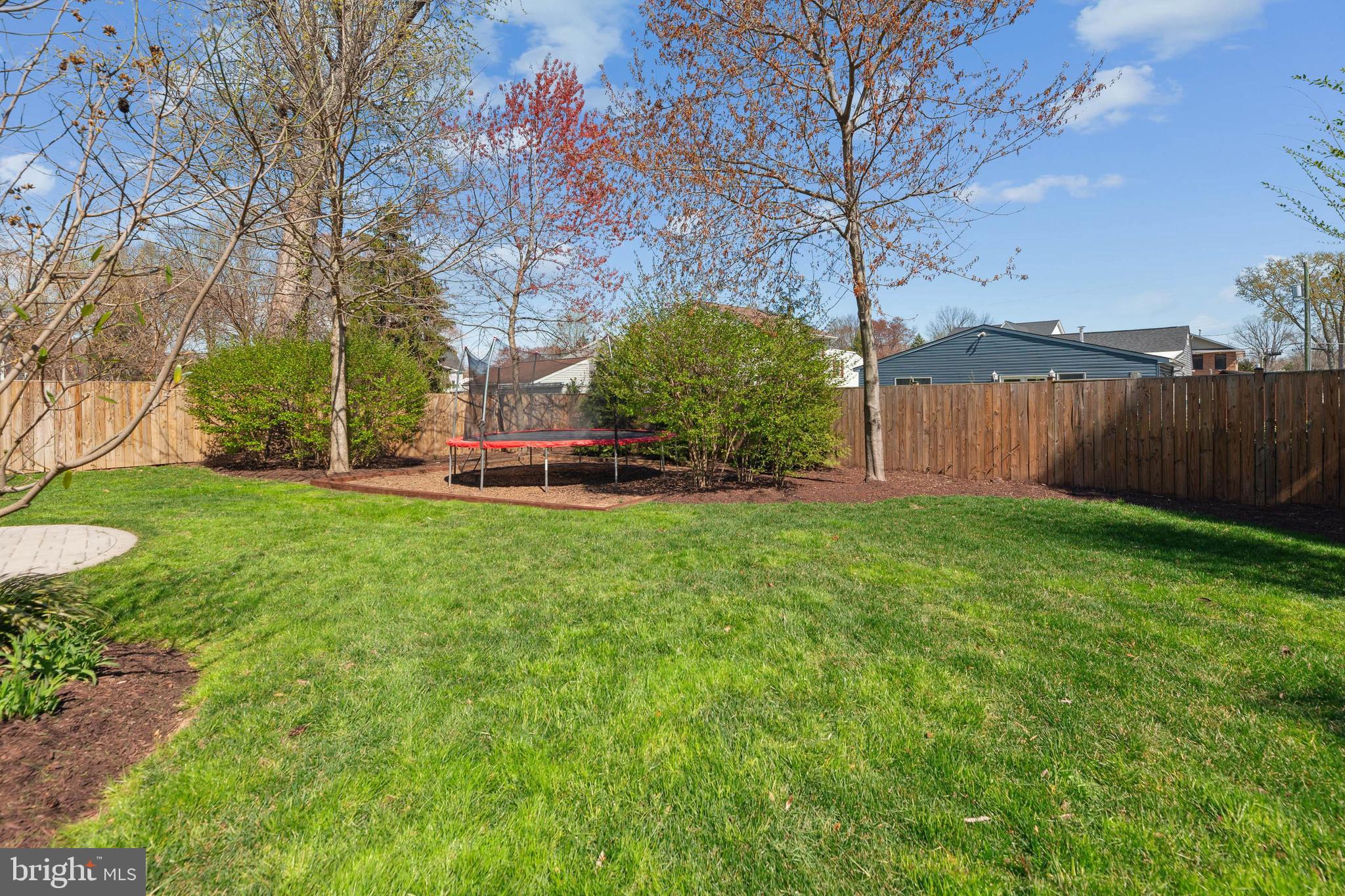 1931 Hillside Dr