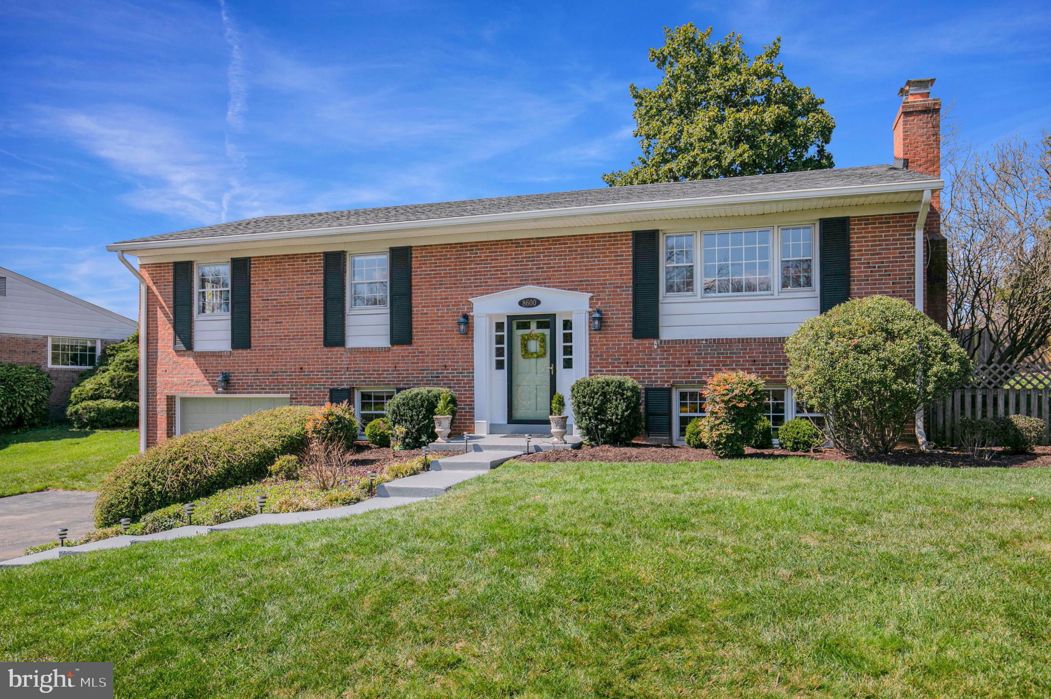 8600 Willowmere Dr