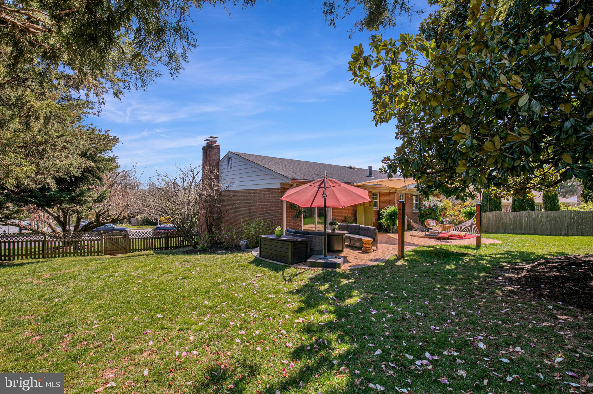 8600 Willowmere Dr