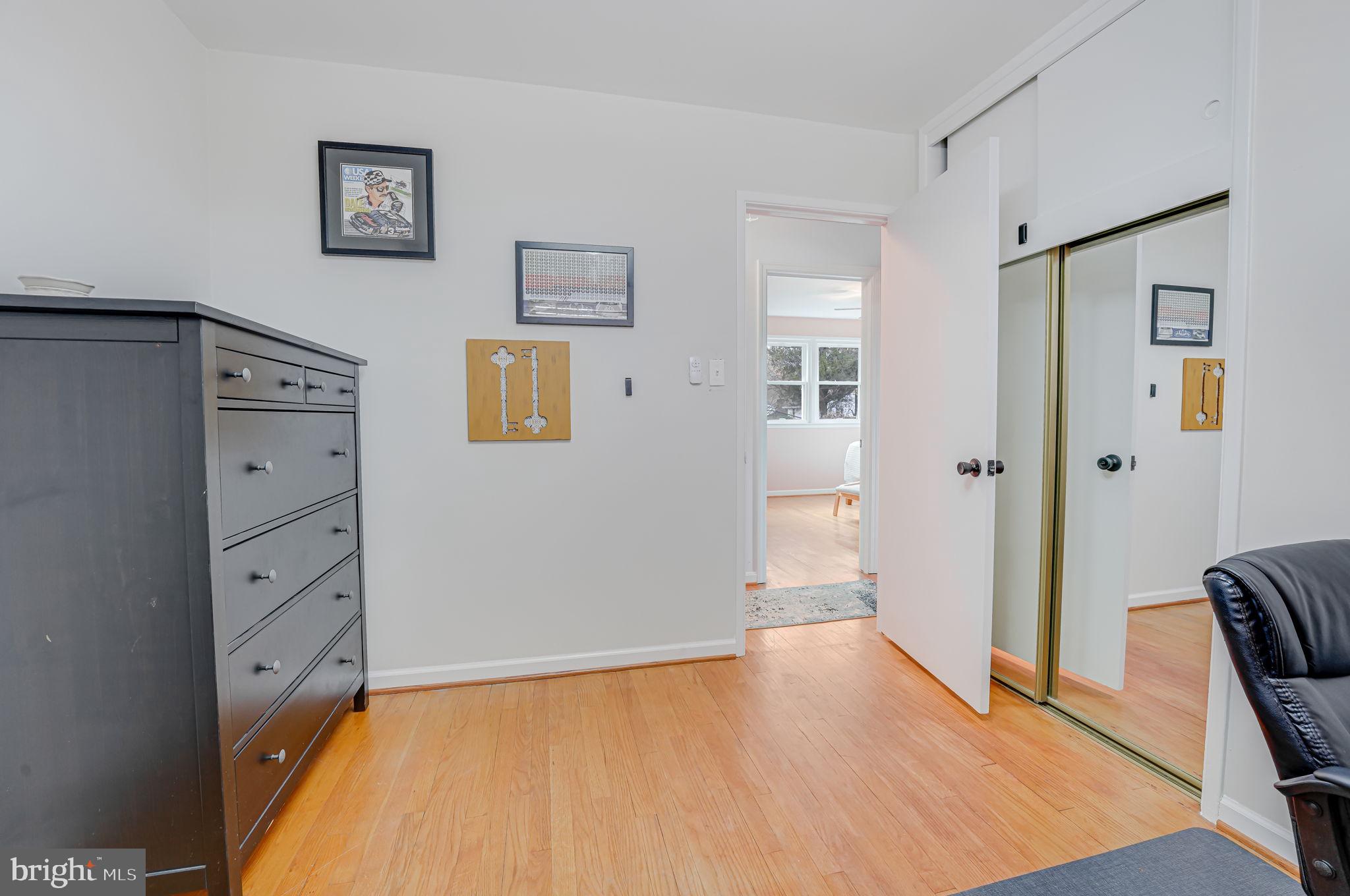 5207 Columbia Rd