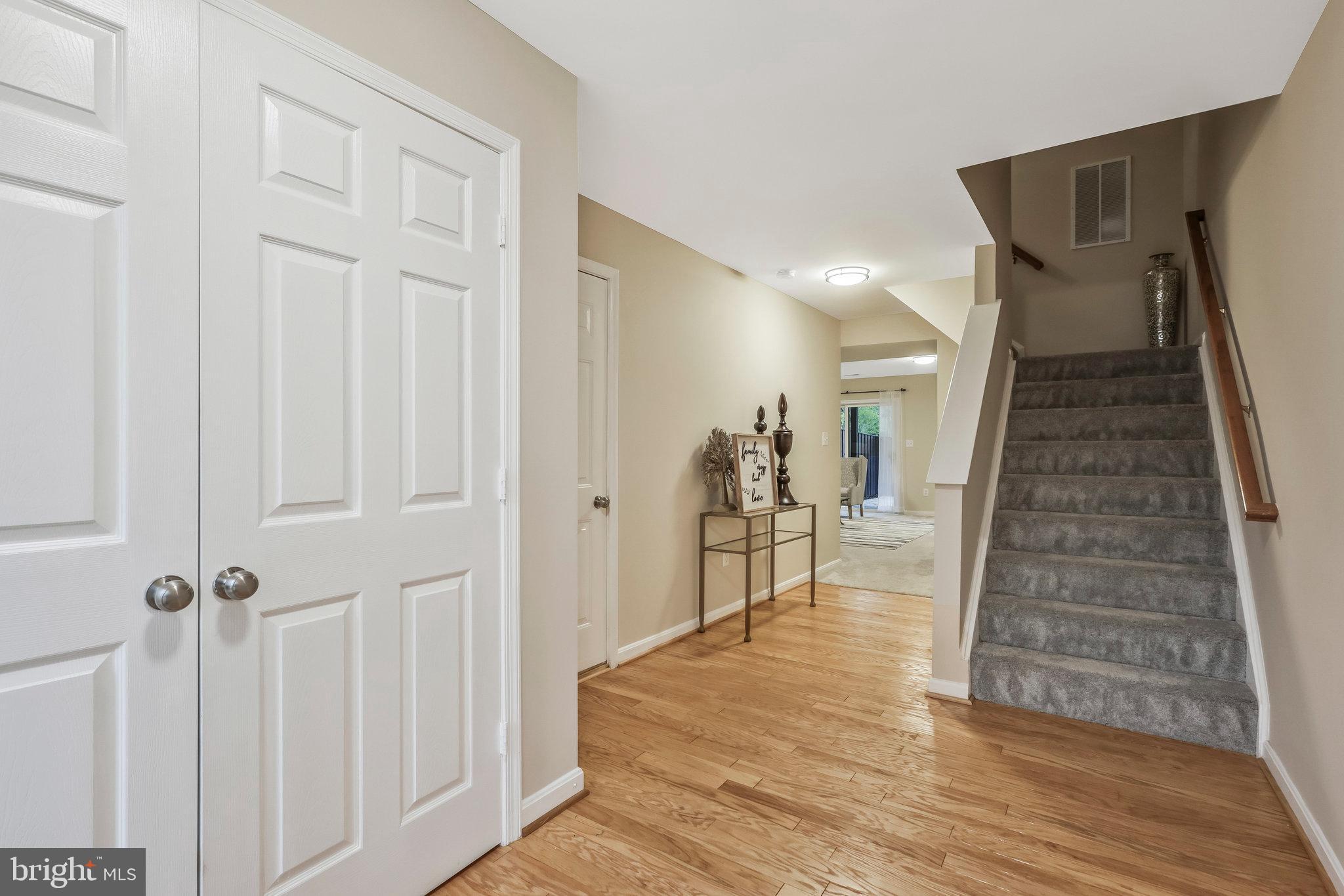 5243 Ballycastle Cir