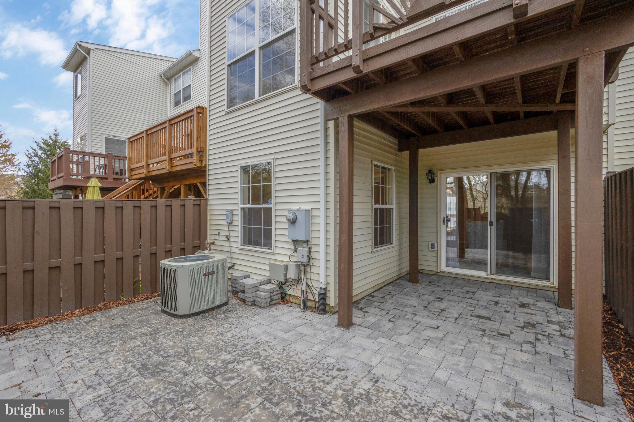 5243 Ballycastle Cir