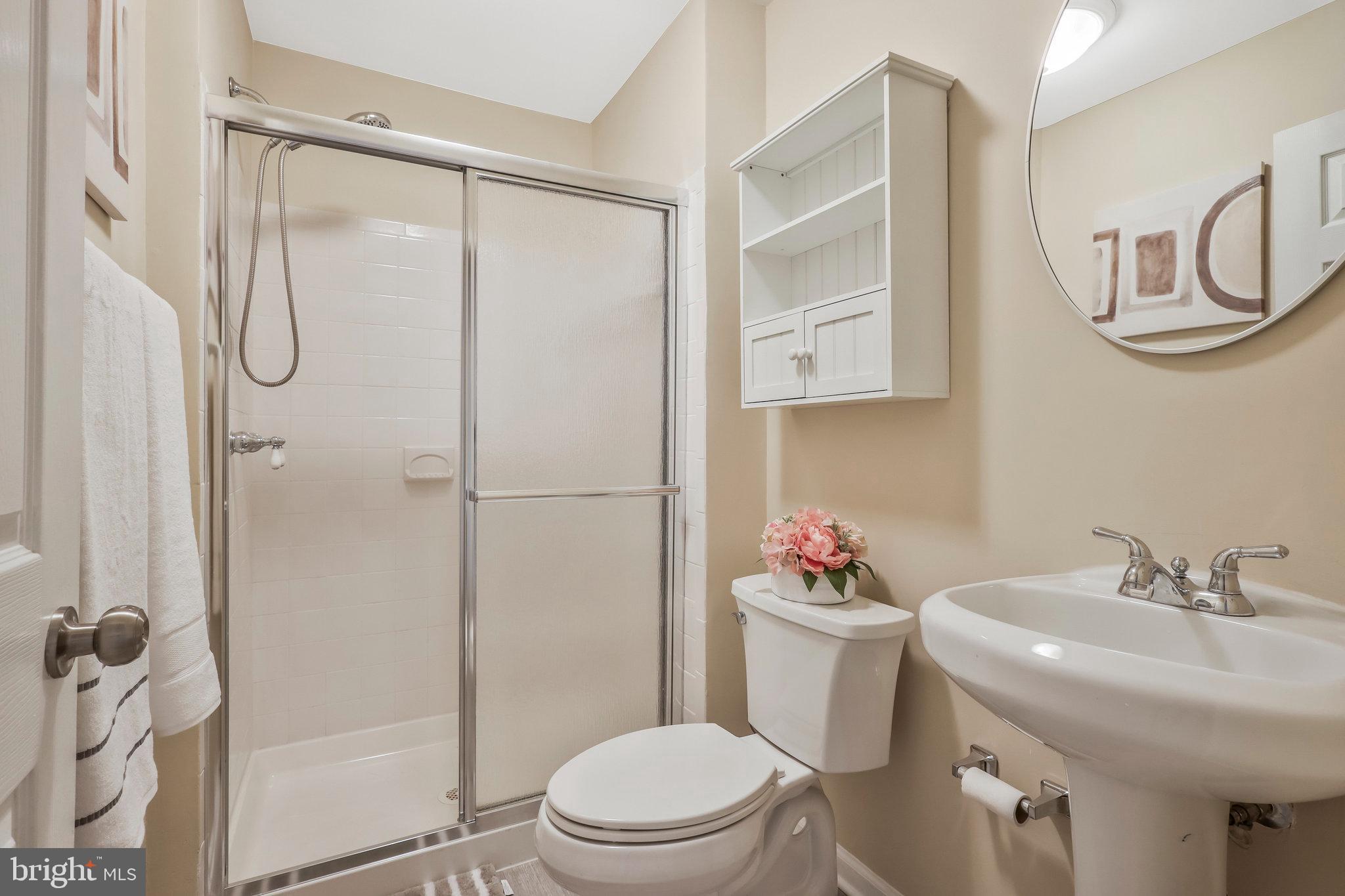 5243 Ballycastle Cir