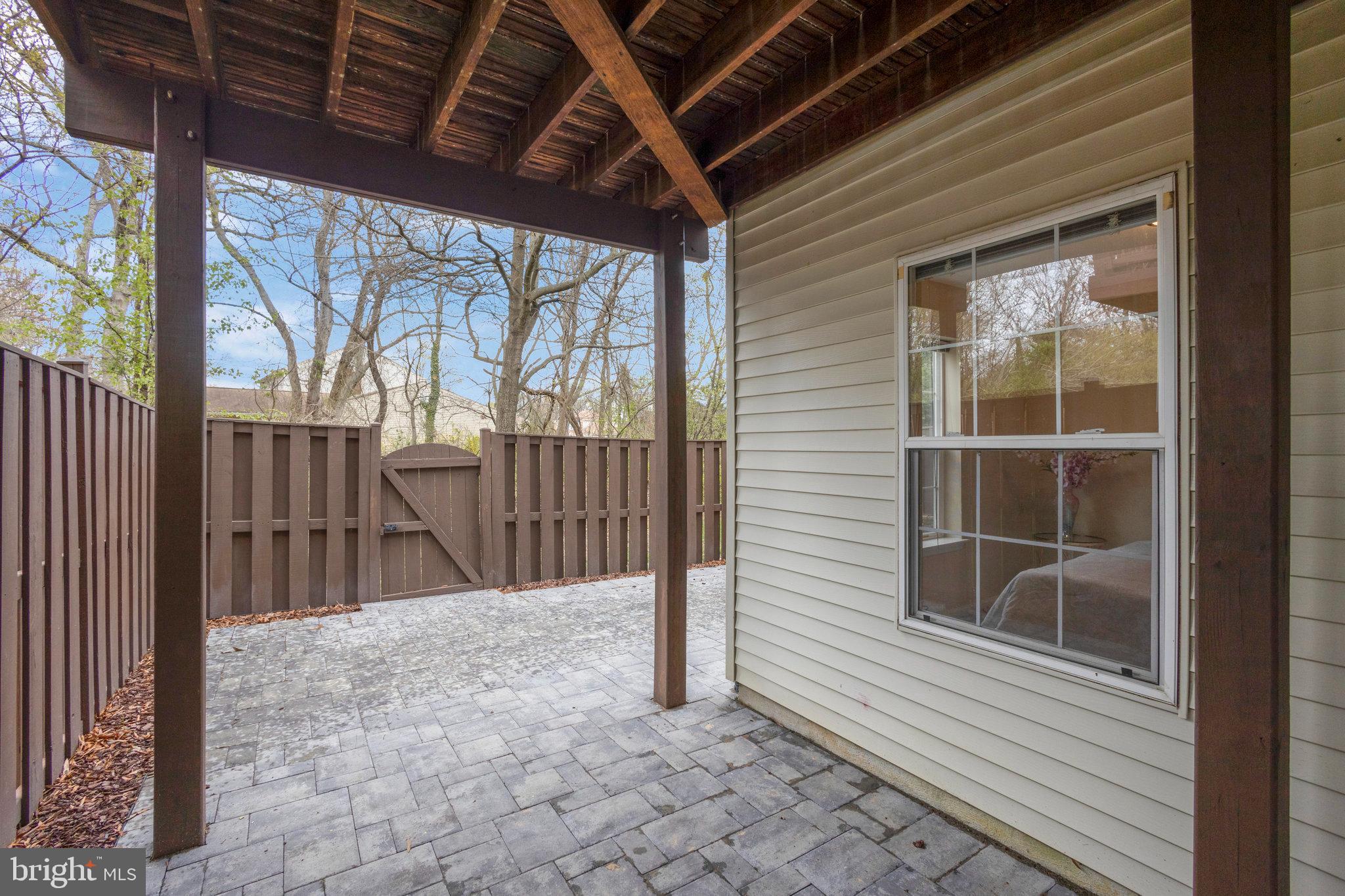 5243 Ballycastle Cir