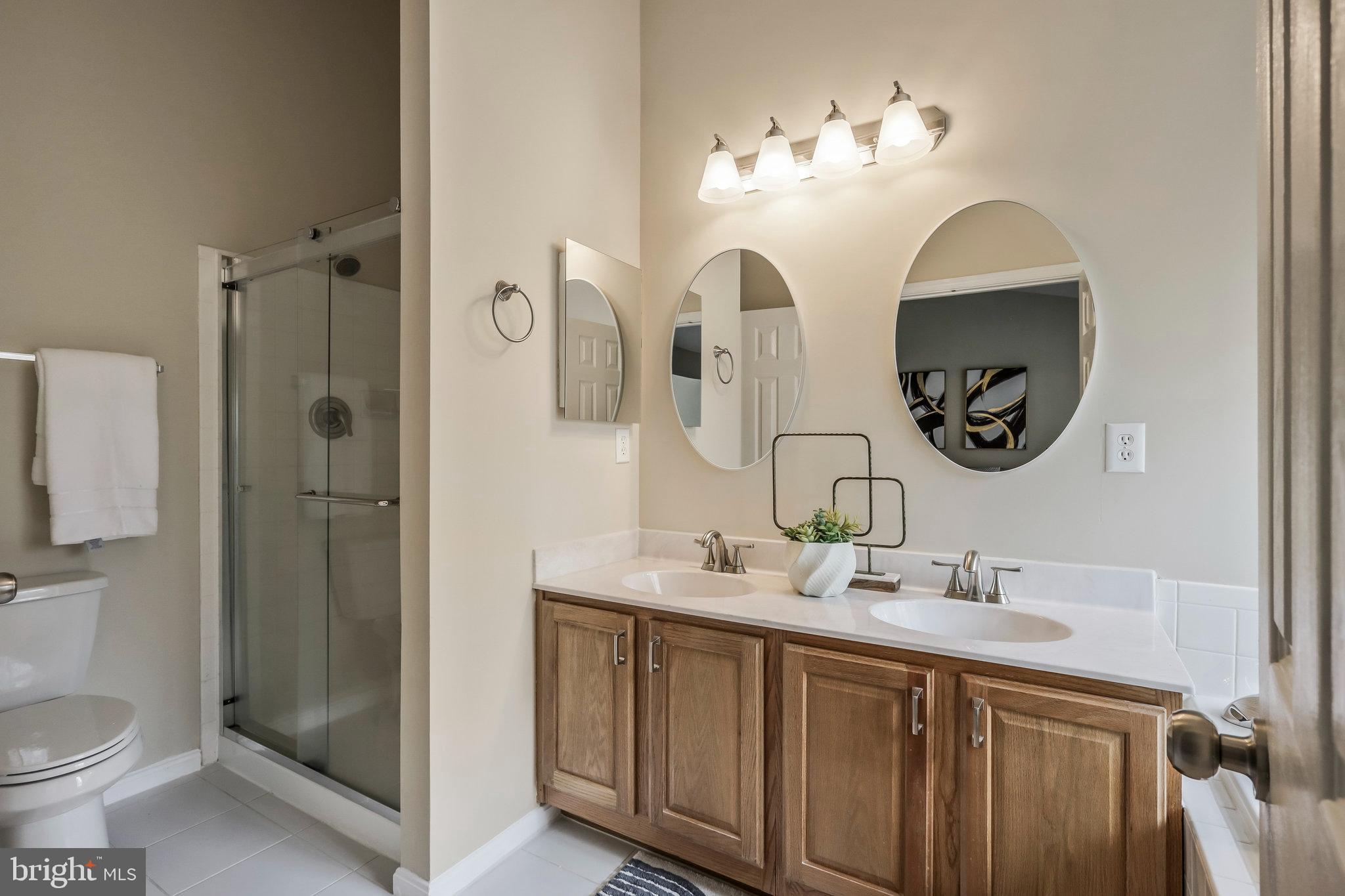 5243 Ballycastle Cir