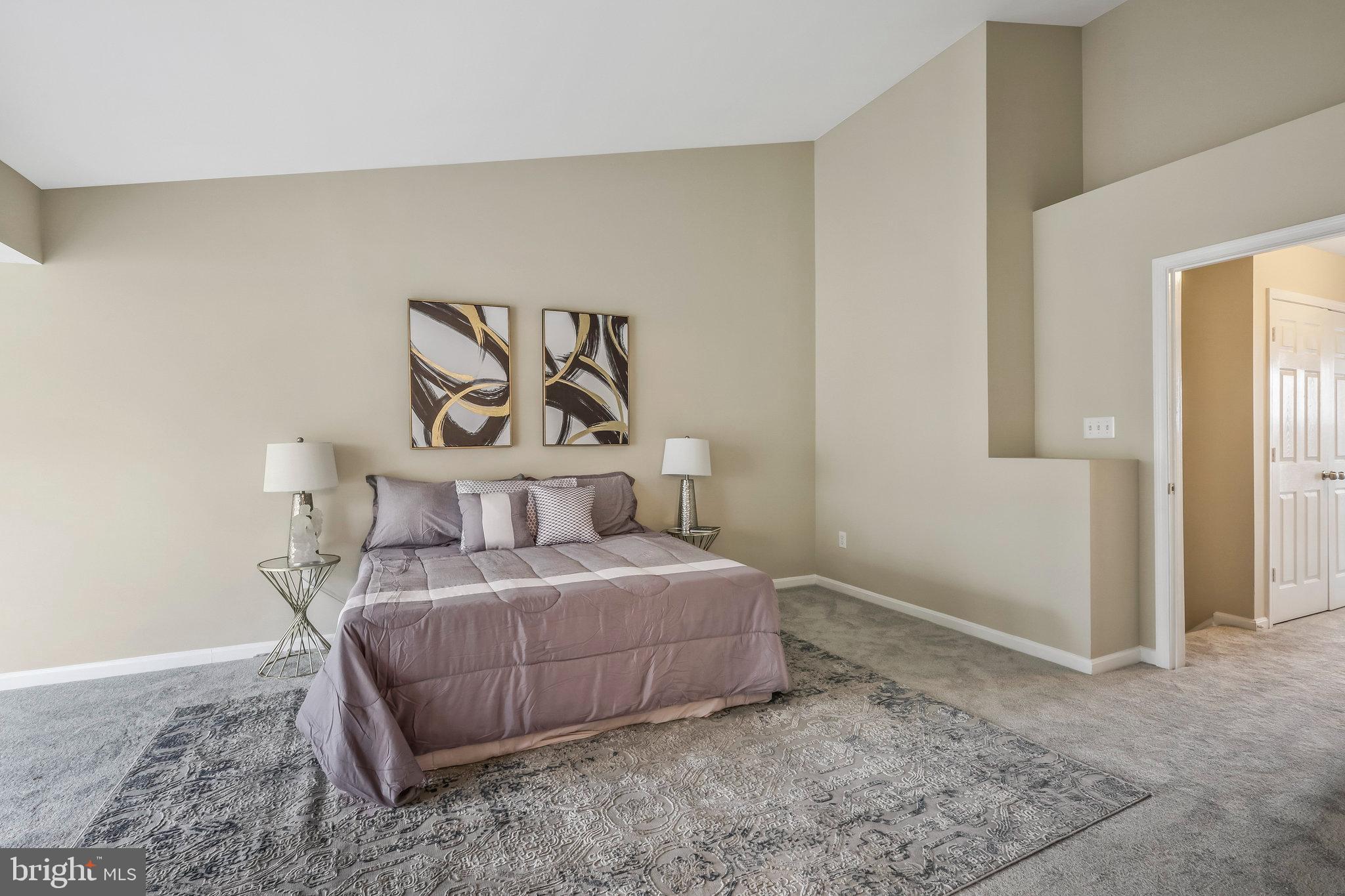 5243 Ballycastle Cir