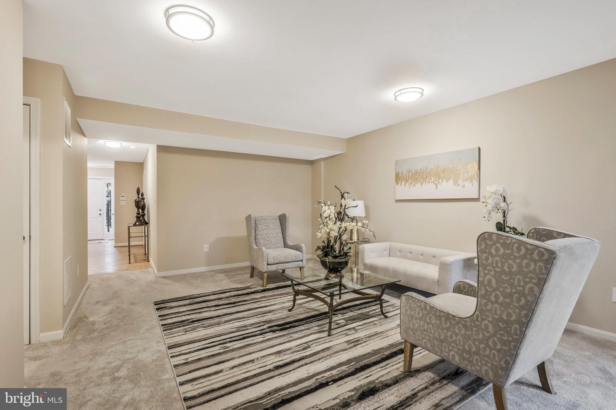 5243 Ballycastle Cir