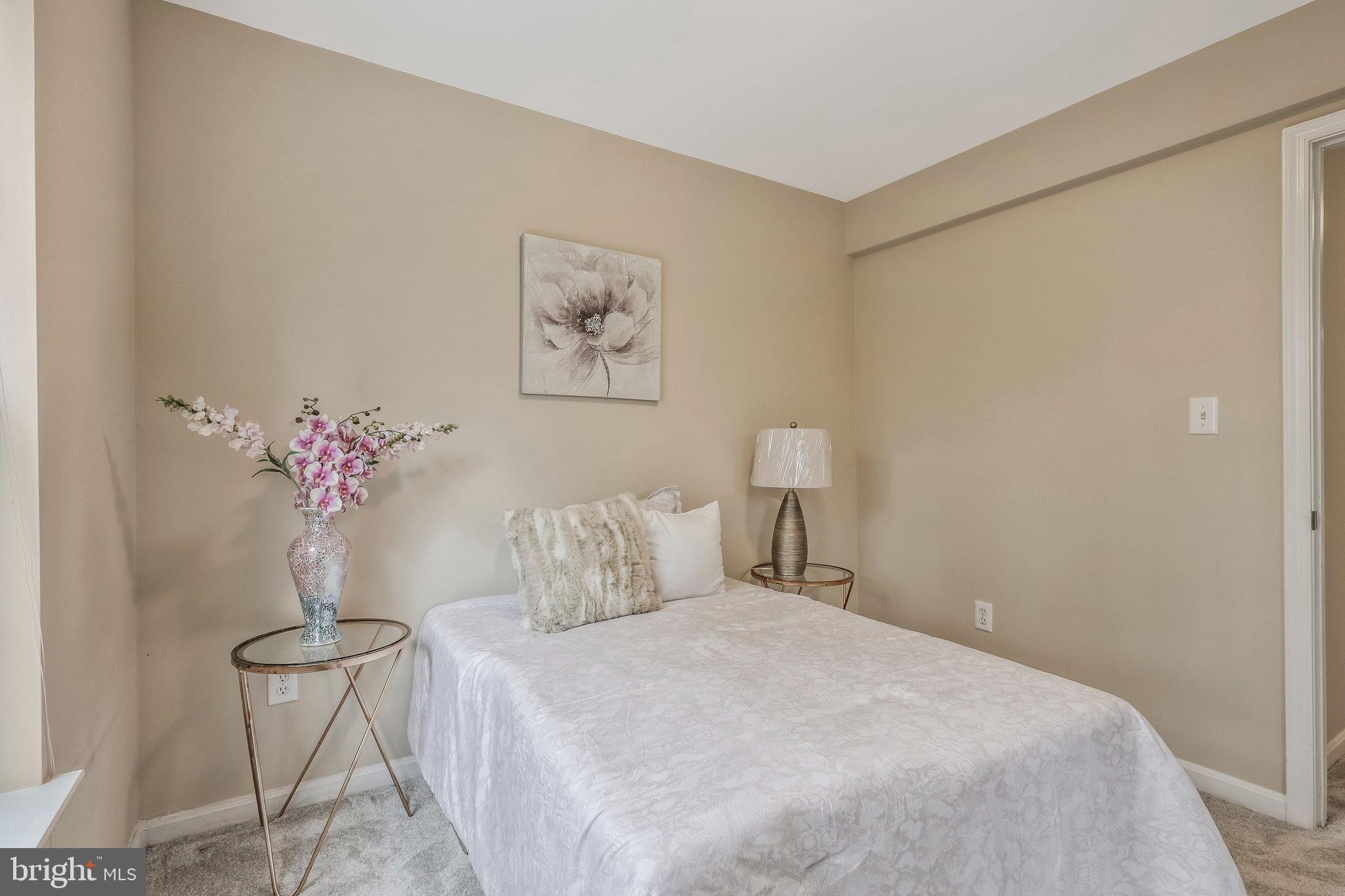 5243 Ballycastle Cir