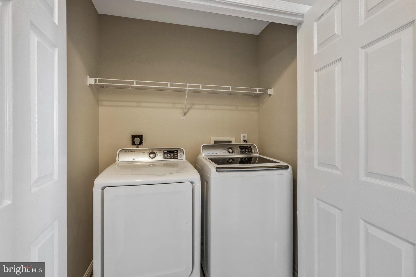 5243 Ballycastle Cir