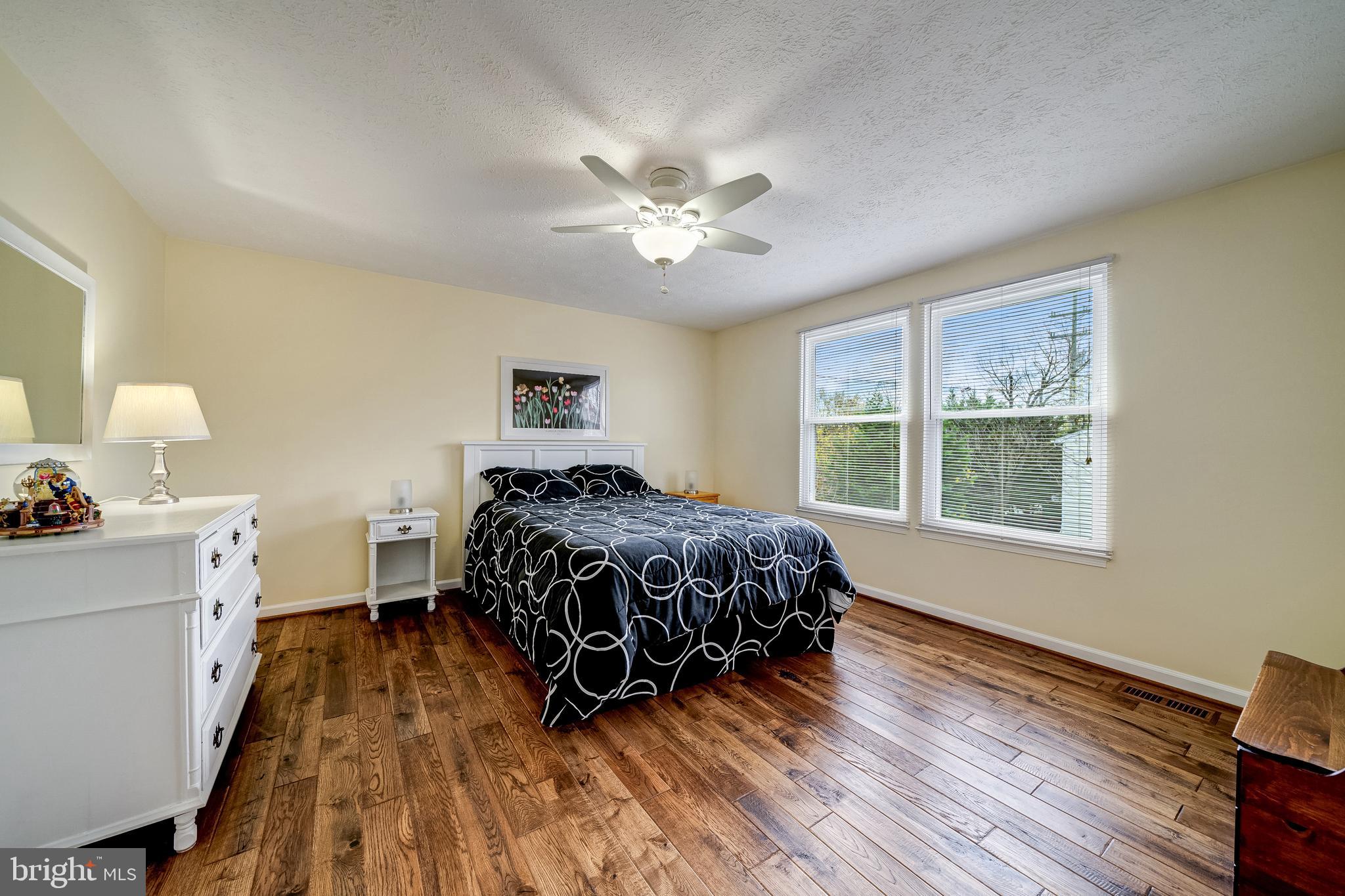 5458 BRADDOCK RIDGE DRIVE