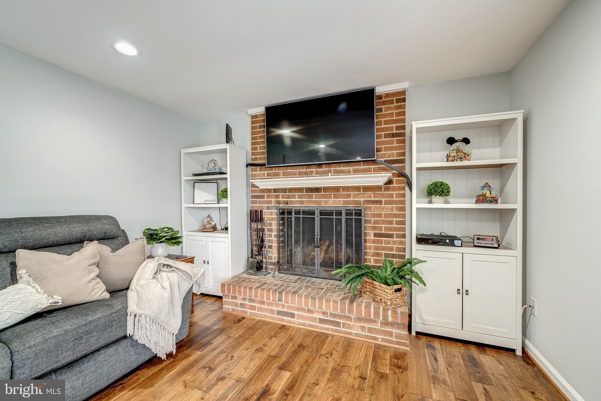 5458 BRADDOCK RIDGE DRIVE