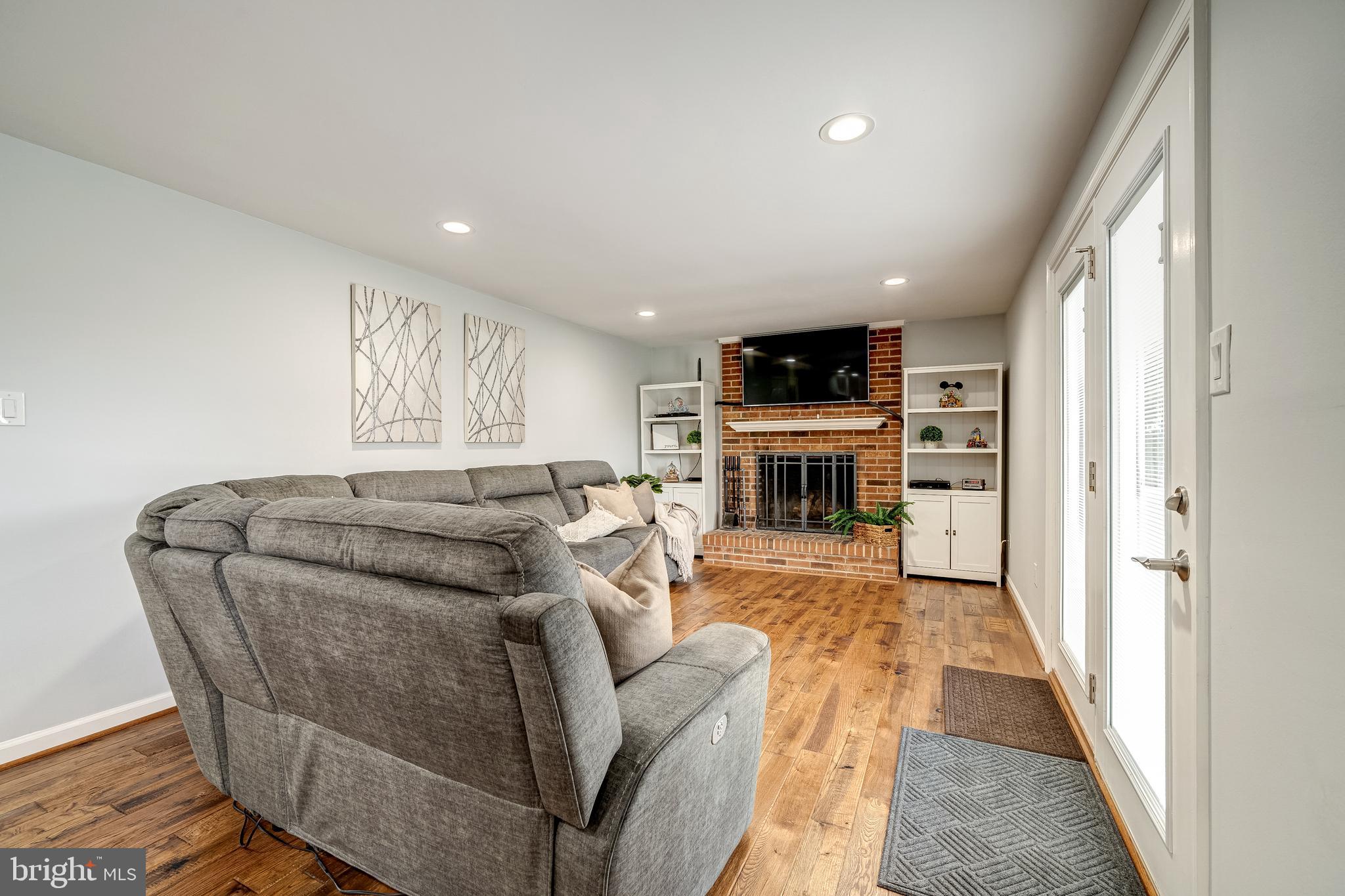 5458 BRADDOCK RIDGE DRIVE