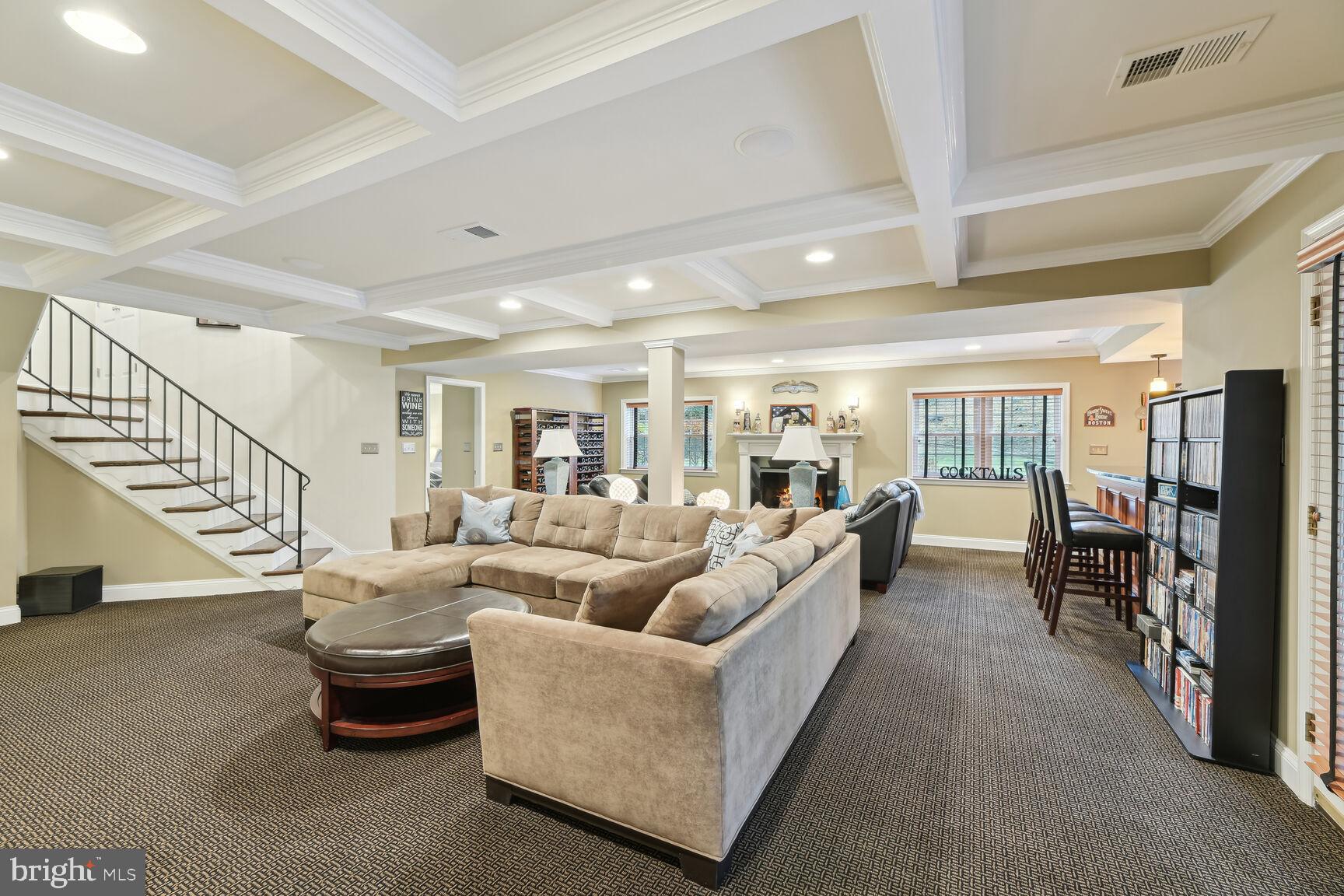 3300 Clearwood Ct