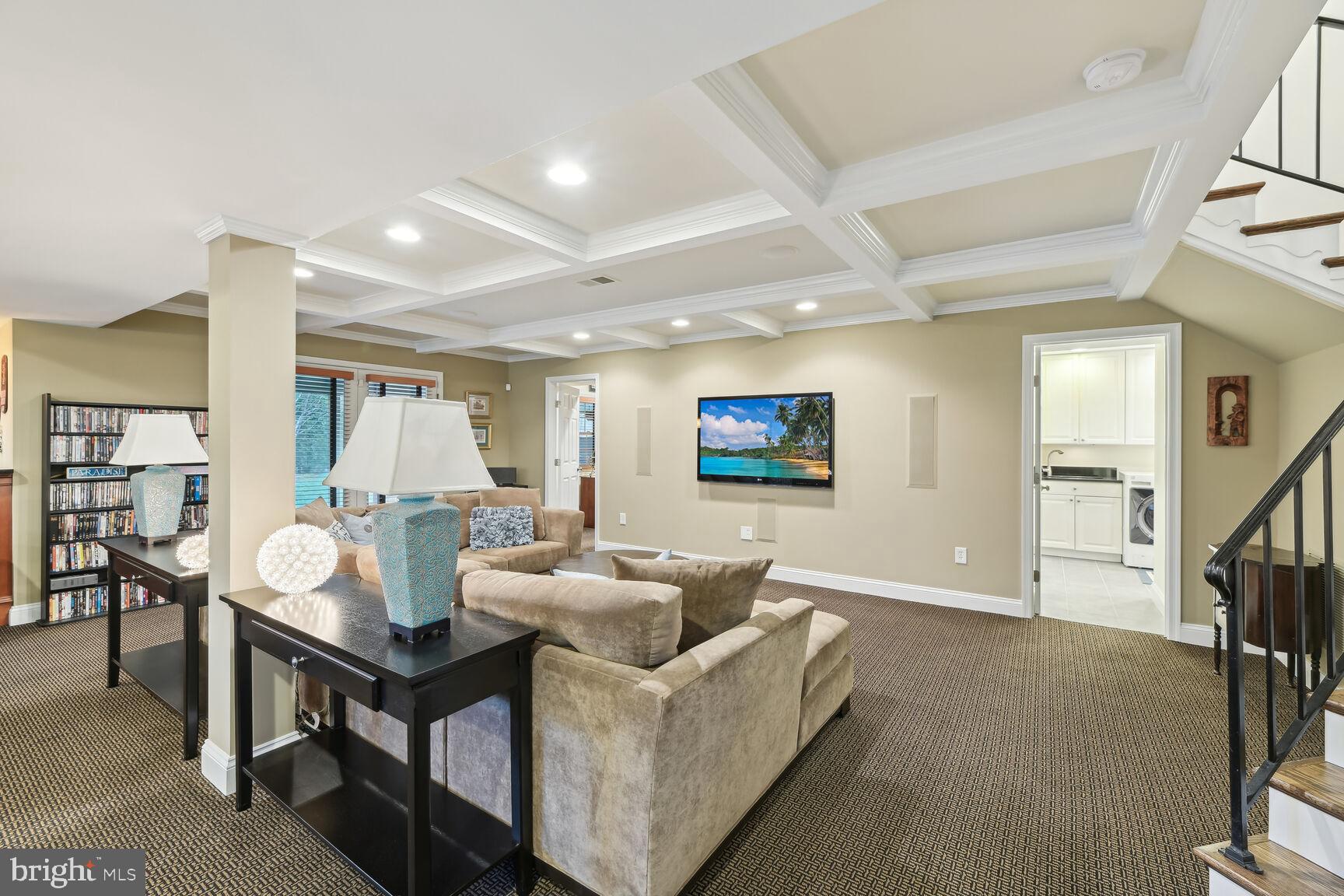 3300 Clearwood Ct