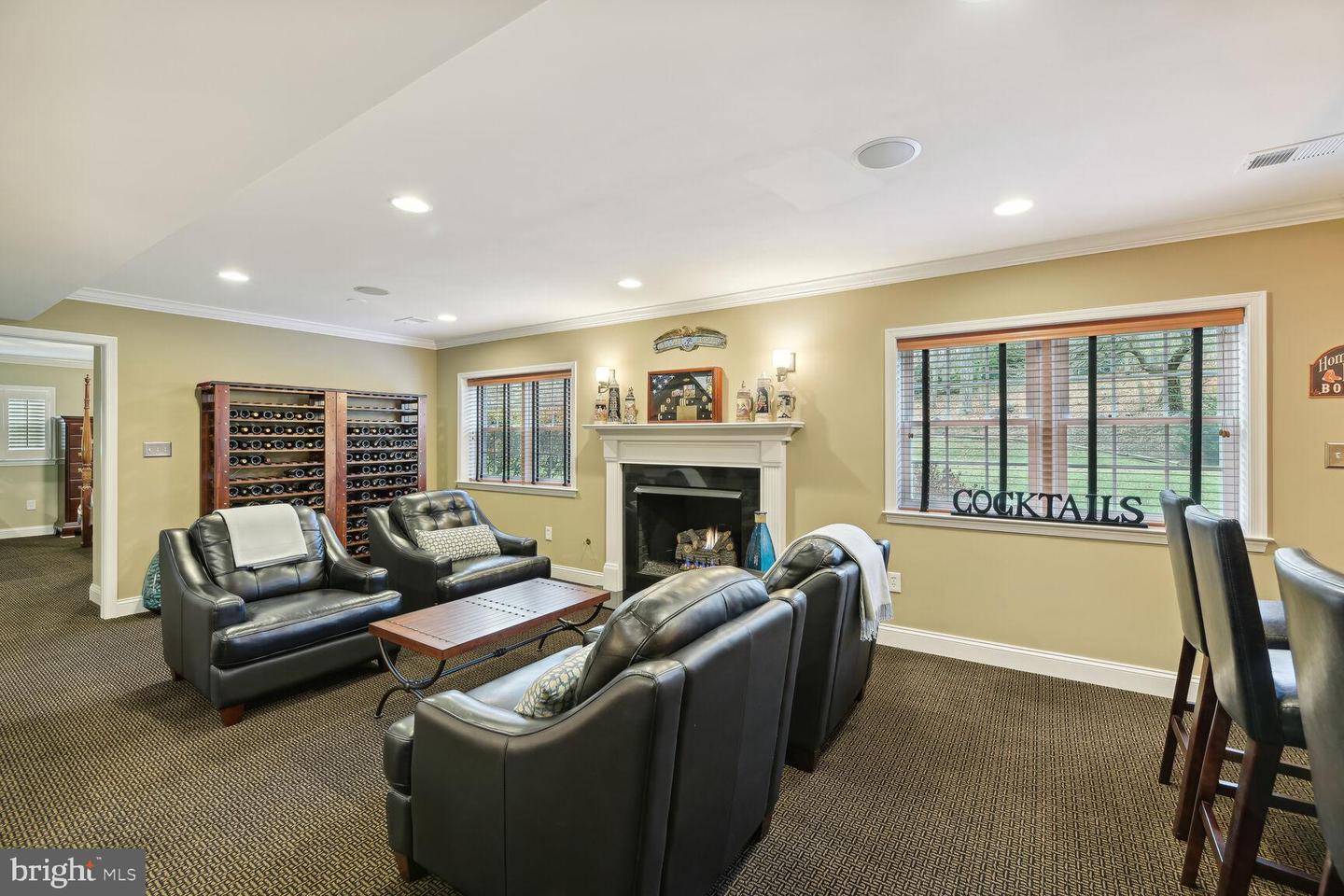 3300 Clearwood Ct